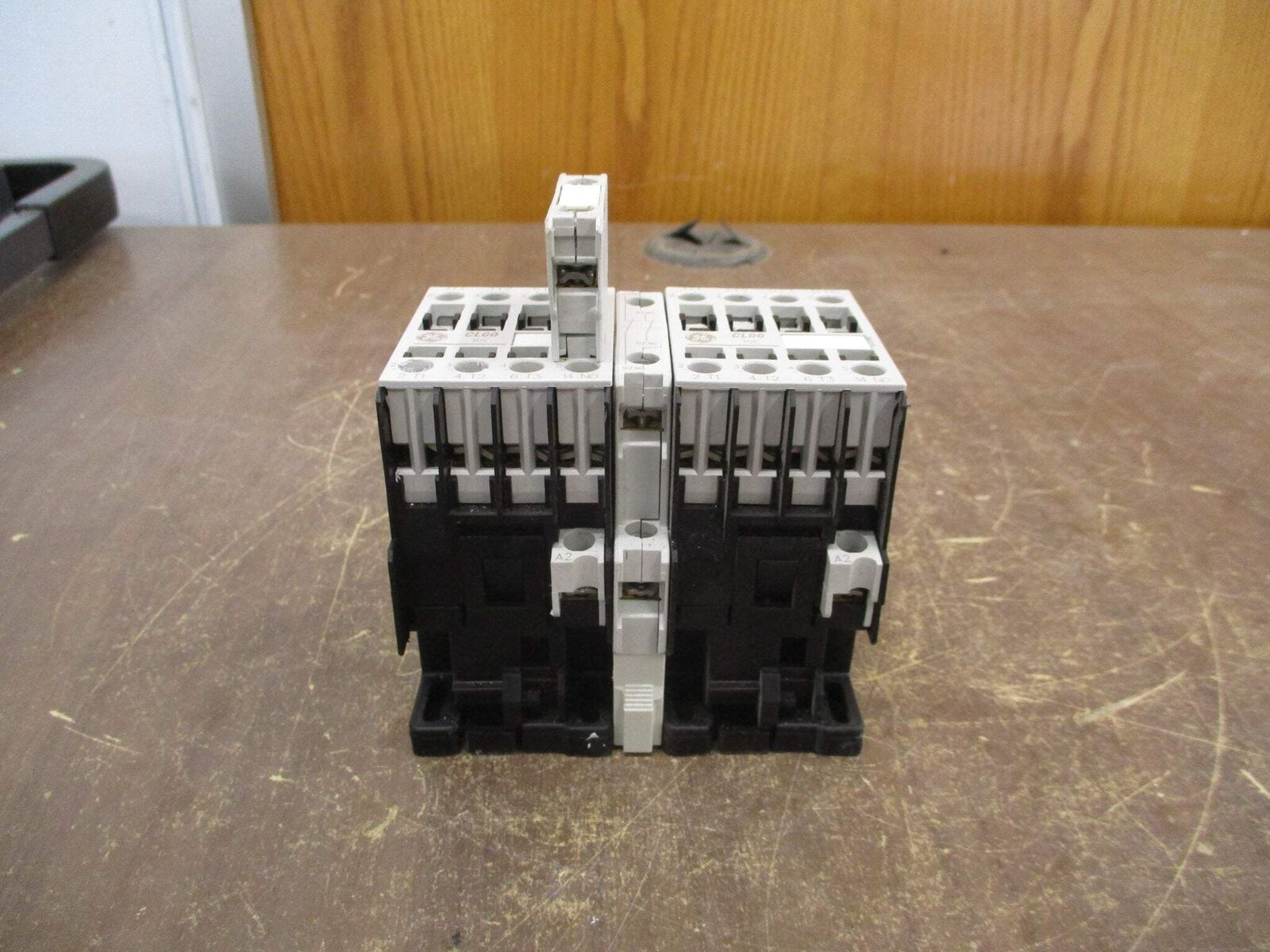 GE Reversing Contactor CL00A310T 120V Coil 25A 600V (1) Aux Contact Used