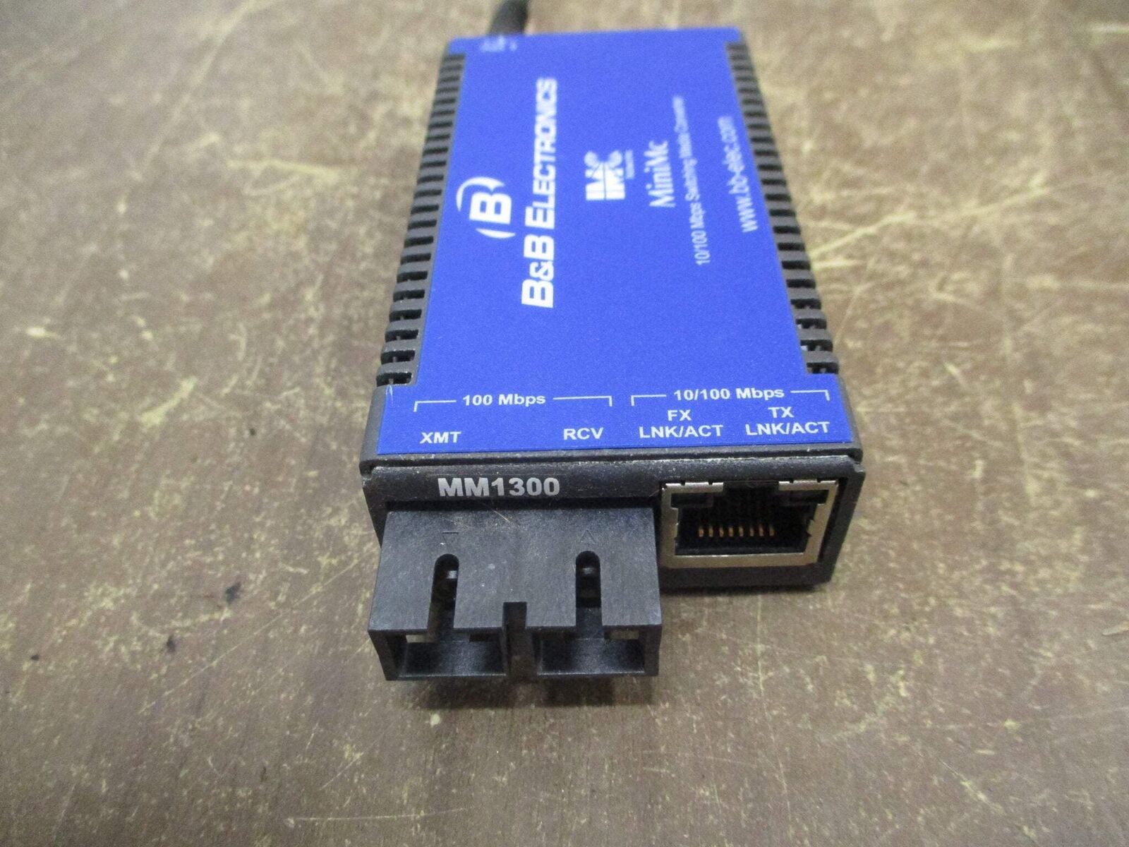 B&B Electronics Minimc 10/100mbps Switching Media Converter 855-10623 Used