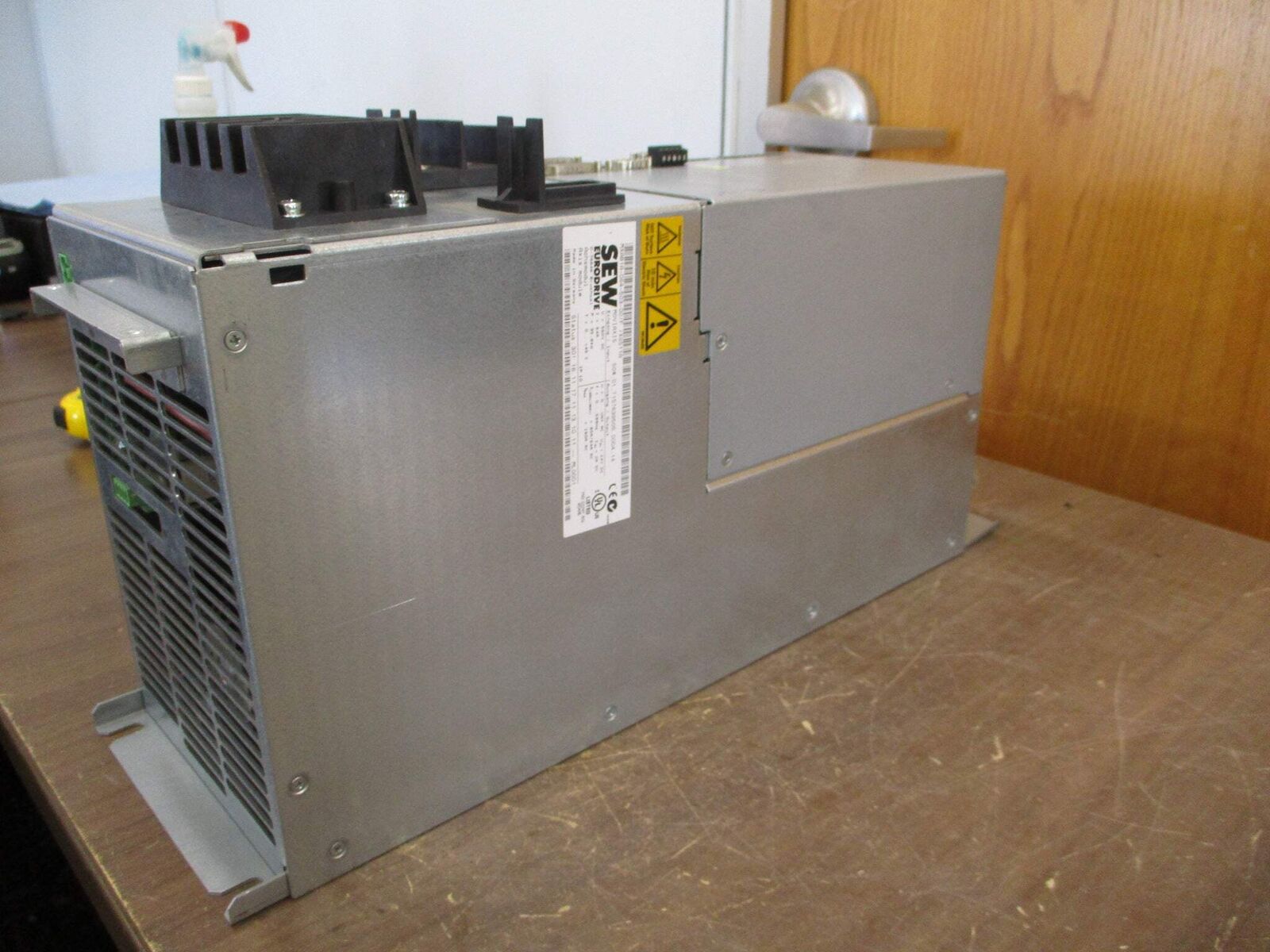 Sew-Eurodrive Moviaxis Servo Drive Axis Module MXA81A-064-503-00/F/XGS11A Used