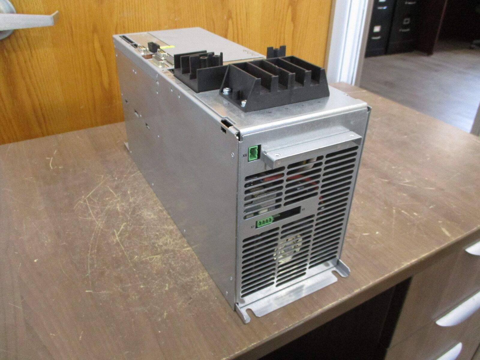 Sew-Eurodrive Moviaxis Servo Drive Axis Module MXA81A-064-503-00/F/XGS11A Used