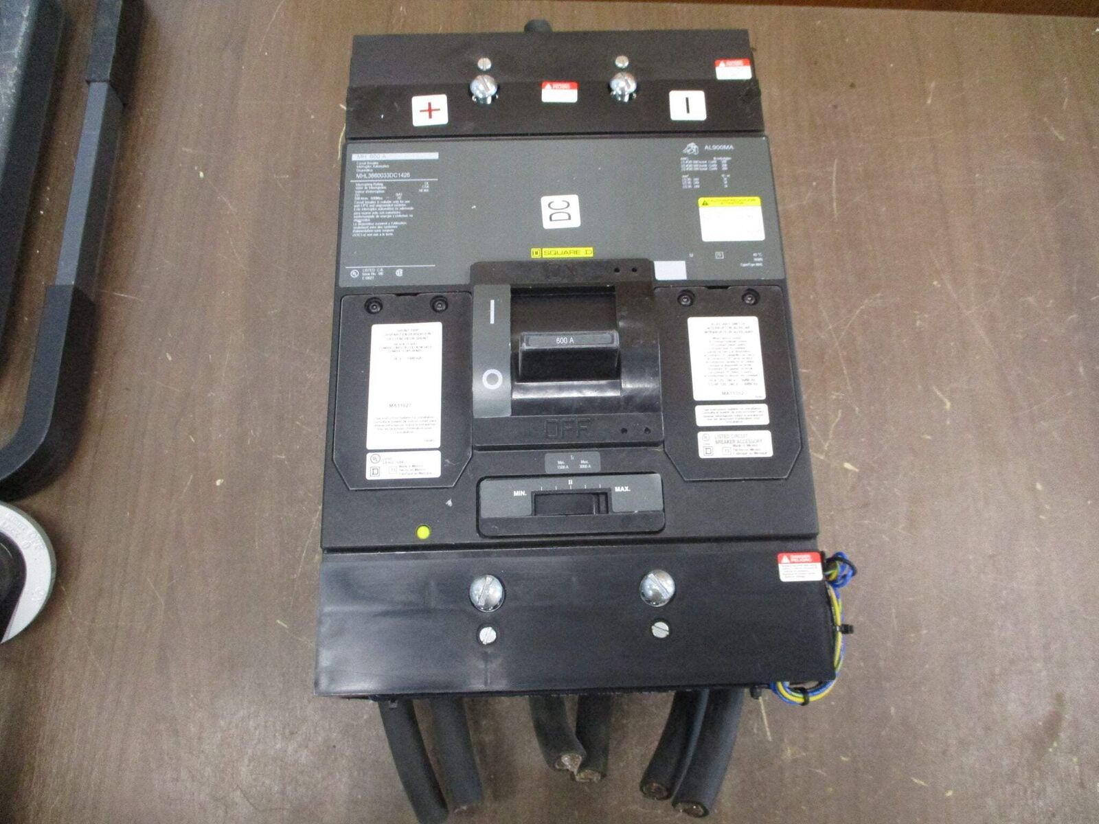 Square D DC Breaker Disconnect MHL3660033DC1426 600A 600VDC Used