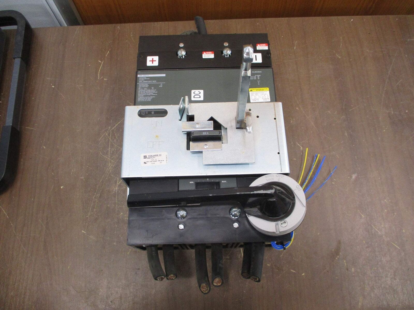 Square D DC Breaker Disconnect MHL3660033DC1426 600A 600VDC Used