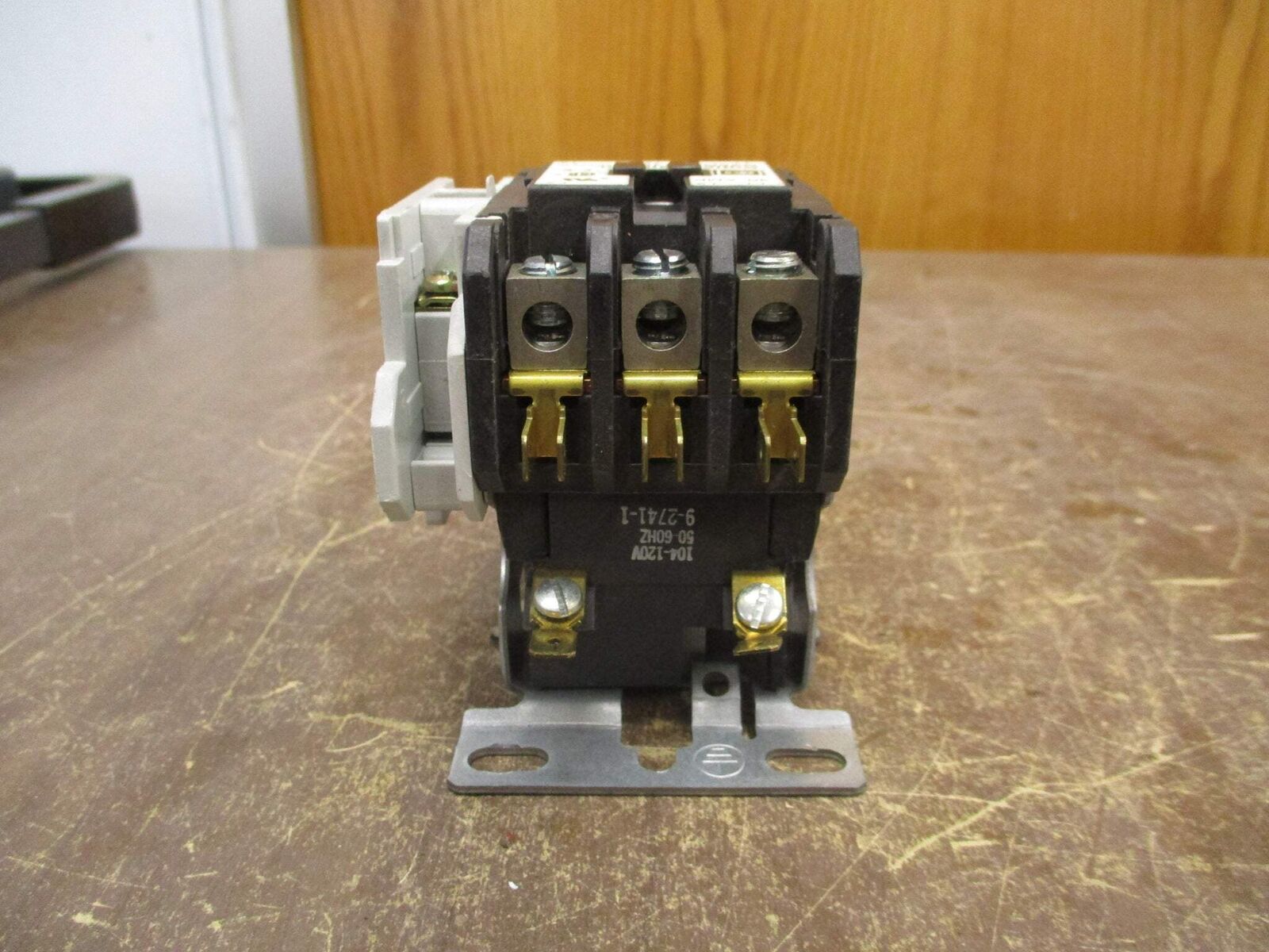 Cutler-Hammer Contactor C25DNF340 Ser. C1 120V Coil 40A w/ Aux Contact Used