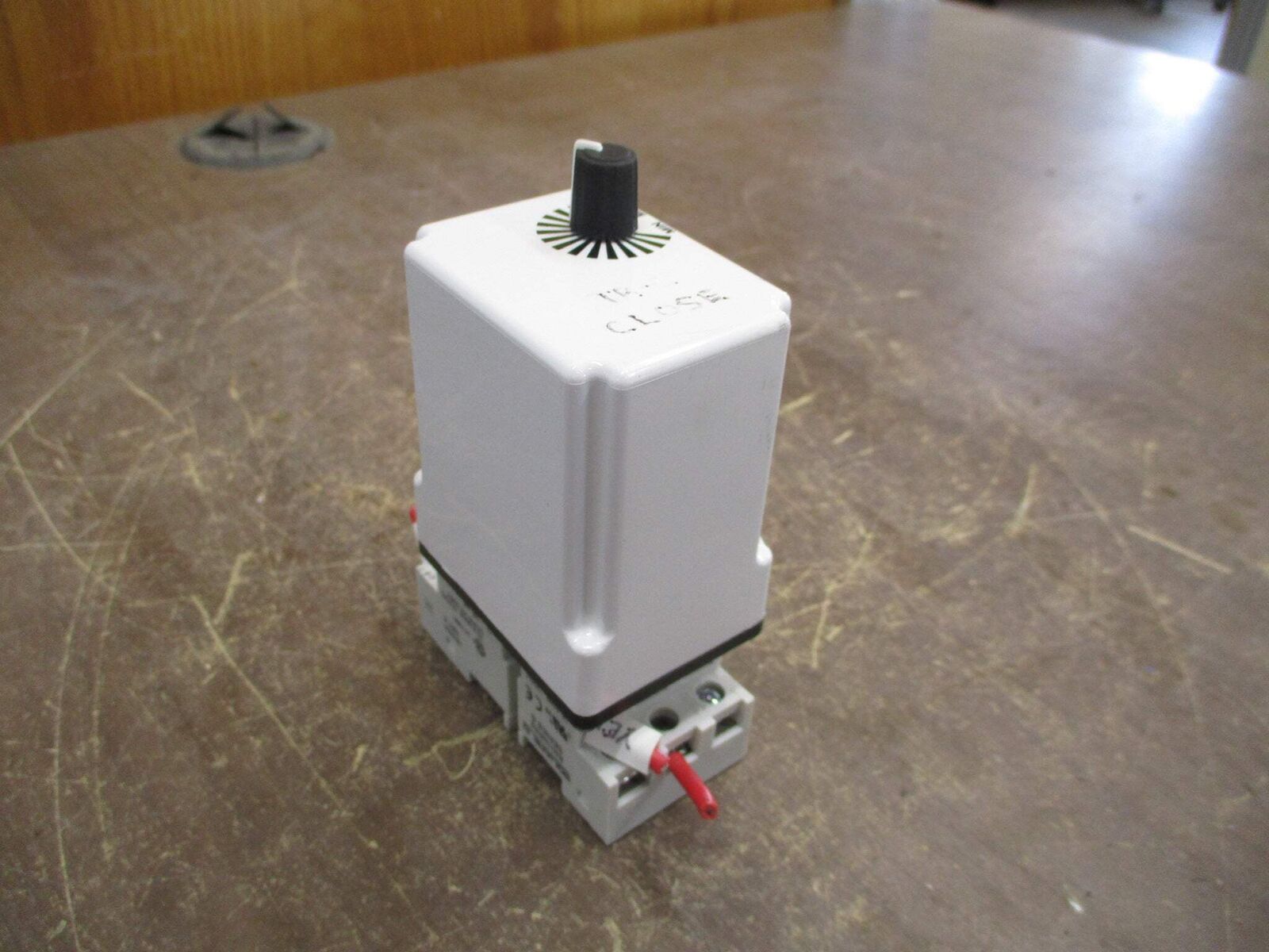 Square D Timing Relay 9050 JCK11V20 Ser. F Range: 0.1-10 Sec w/ Base Used