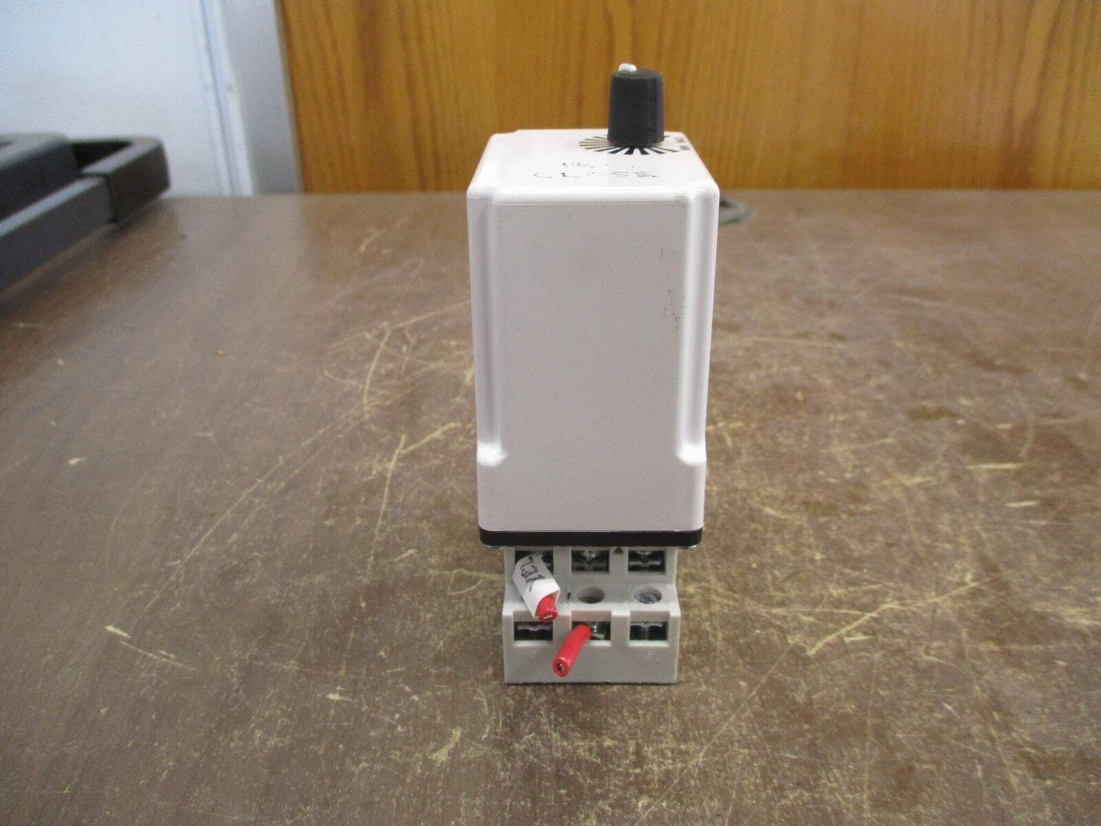 Square D Timing Relay 9050 JCK11V20 Ser. F Range: 0.1-10 Sec w/ Base Used