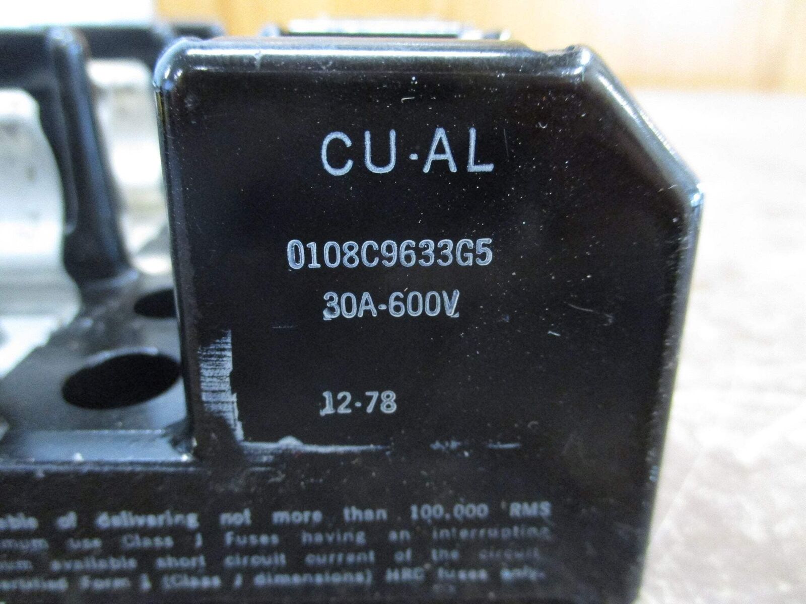 GE Fuseholder 0108C9633G5 30A 600V 3P *Missing (3) Terminal Screws* Used