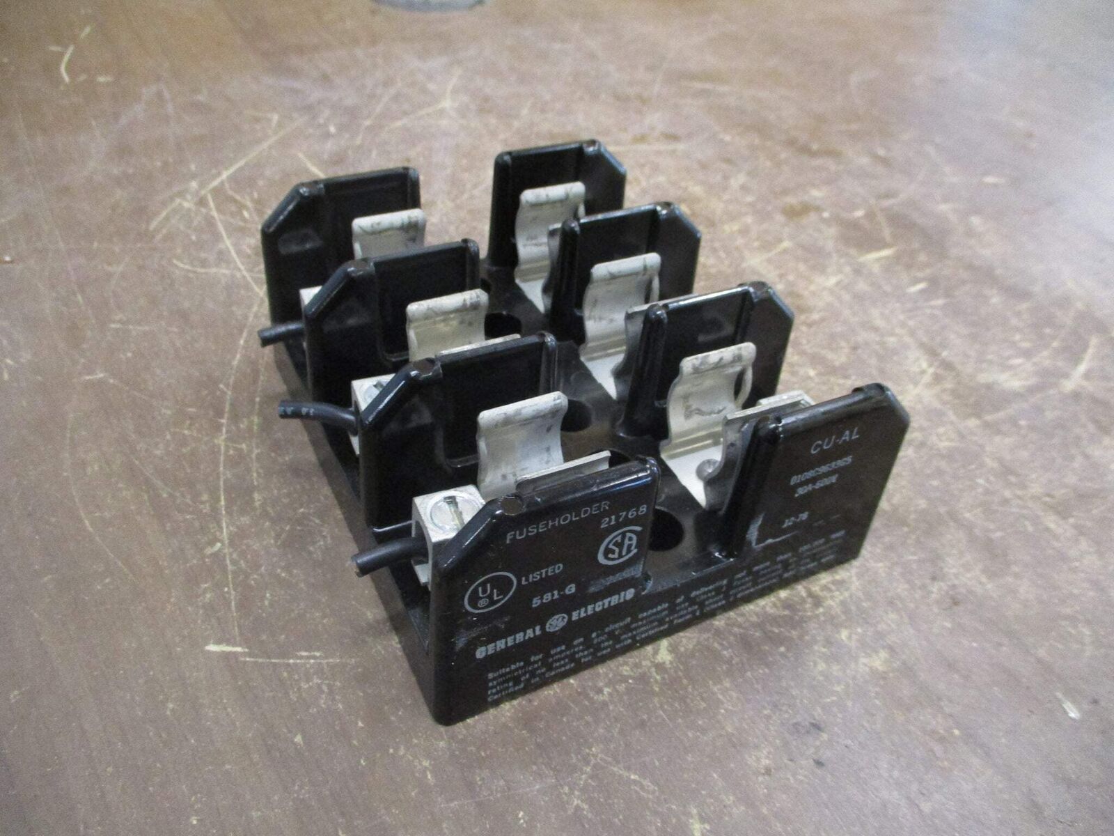 GE Fuseholder 0108C9633G5 30A 600V 3P *Missing (3) Terminal Screws* Used