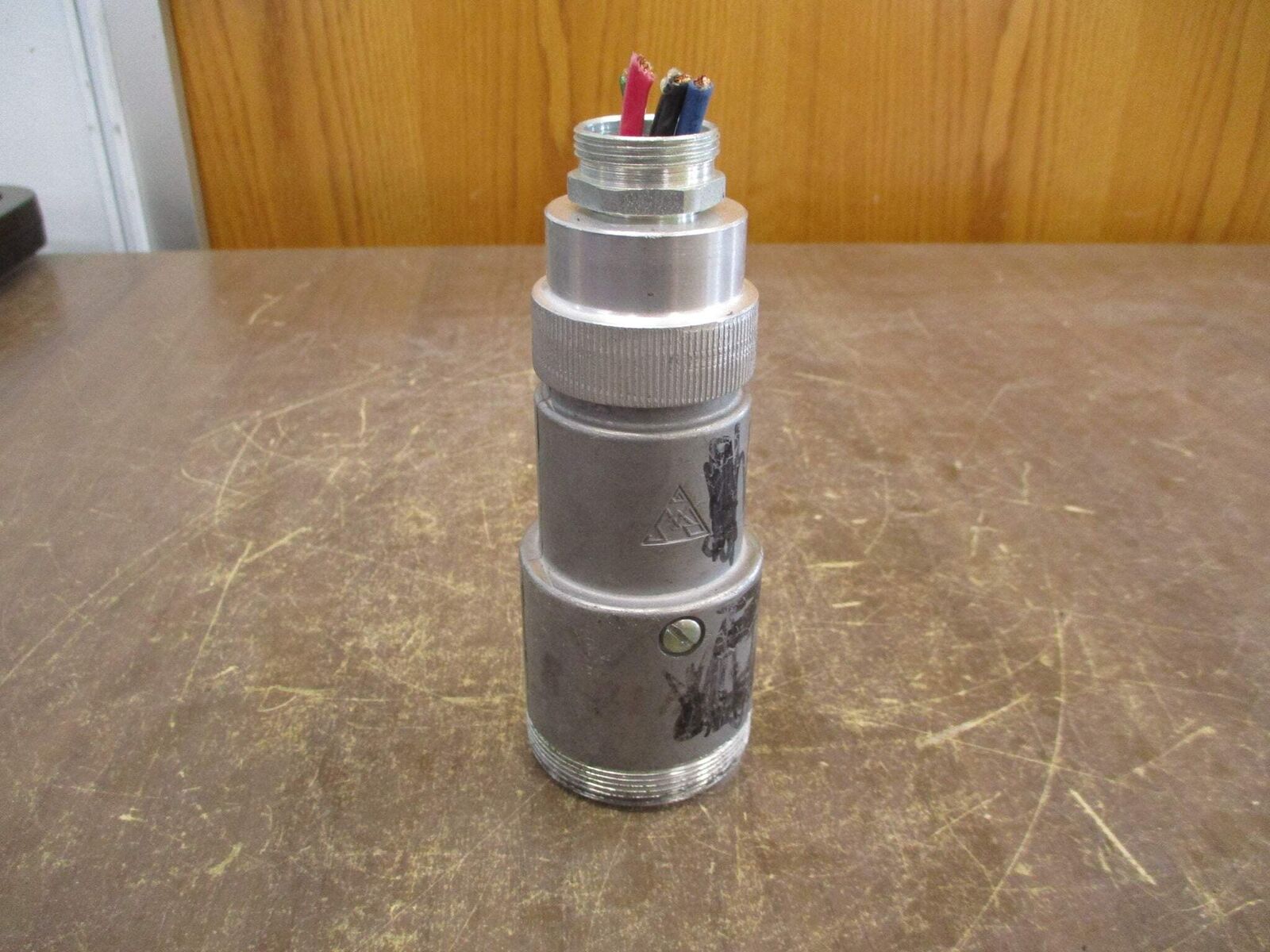 Russellstoll Connector 3934 20A 600V 30A 250V 3P 4W Used