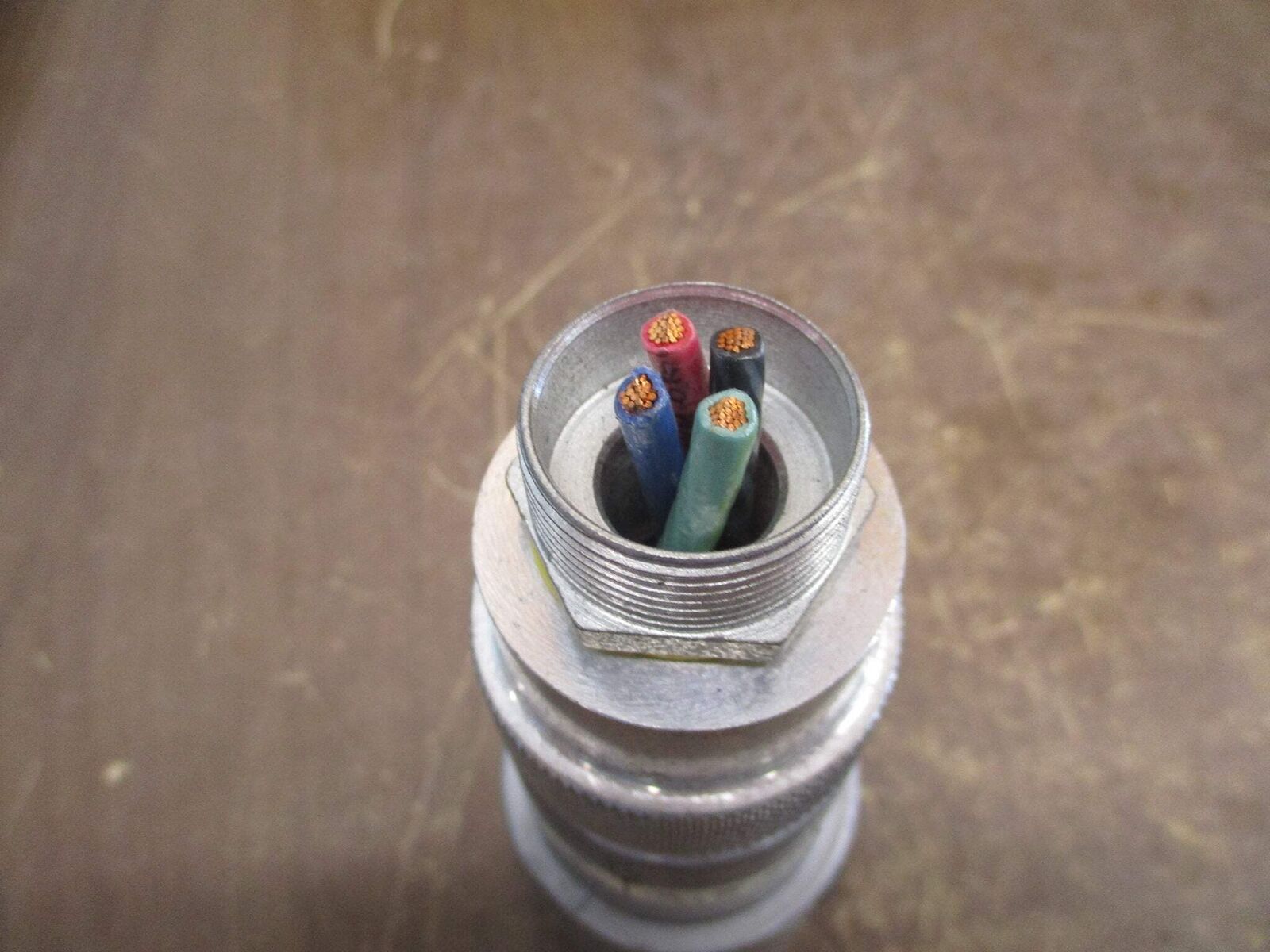 Russellstoll Connector 3934 20A 600V 30A 250V 3P 4W Used.