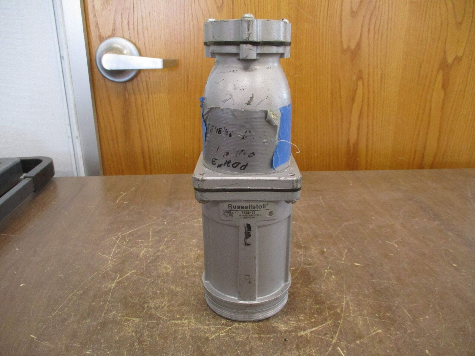 Russellstoll Receptacle 7423-78 60A 600V Conduit End Used