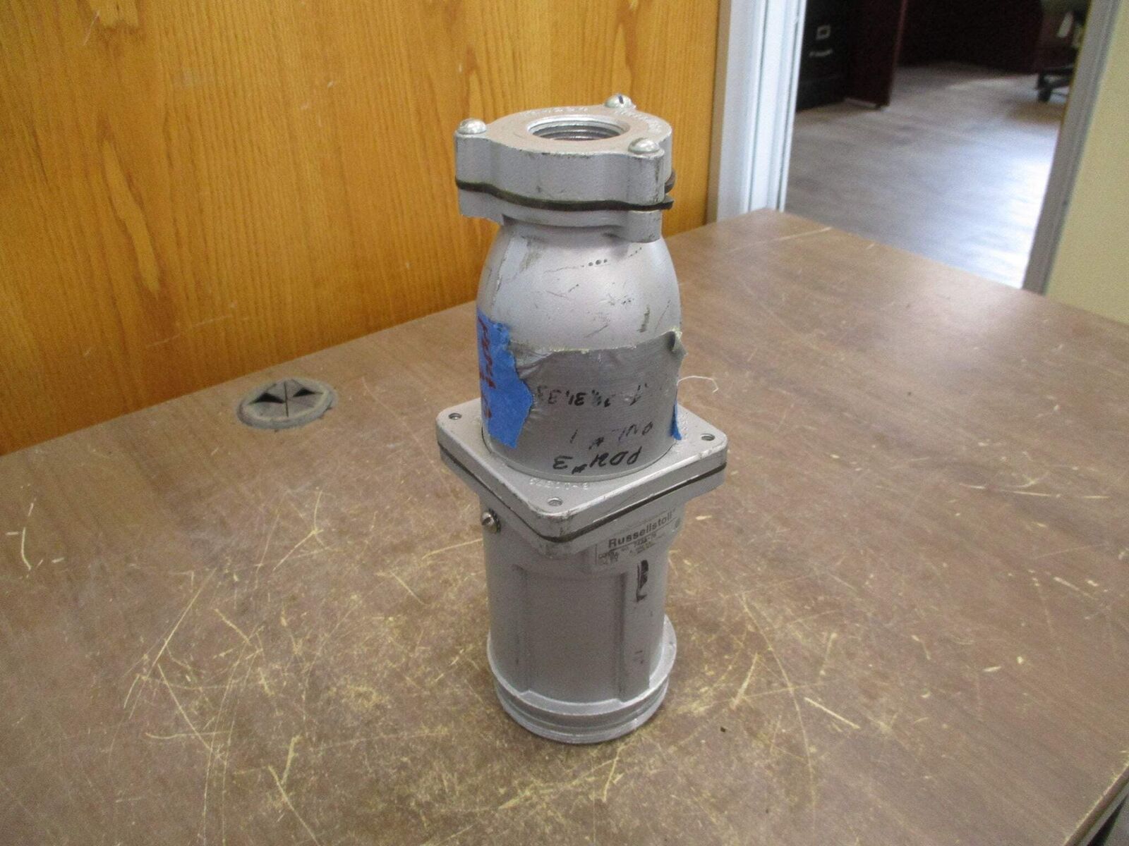 Russellstoll Receptacle 7423-78 60A 600V Conduit End Used