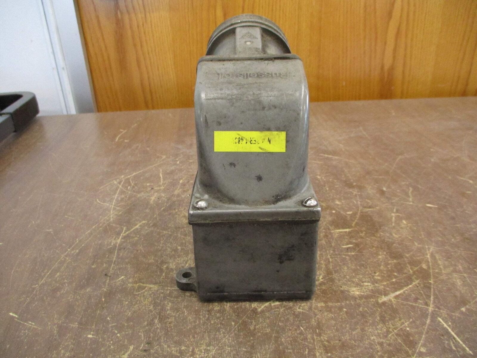 Russellstoll Receptacle JRS334H/RCPT 30A 250/600V W/Base & Angle Adapter *No Cov