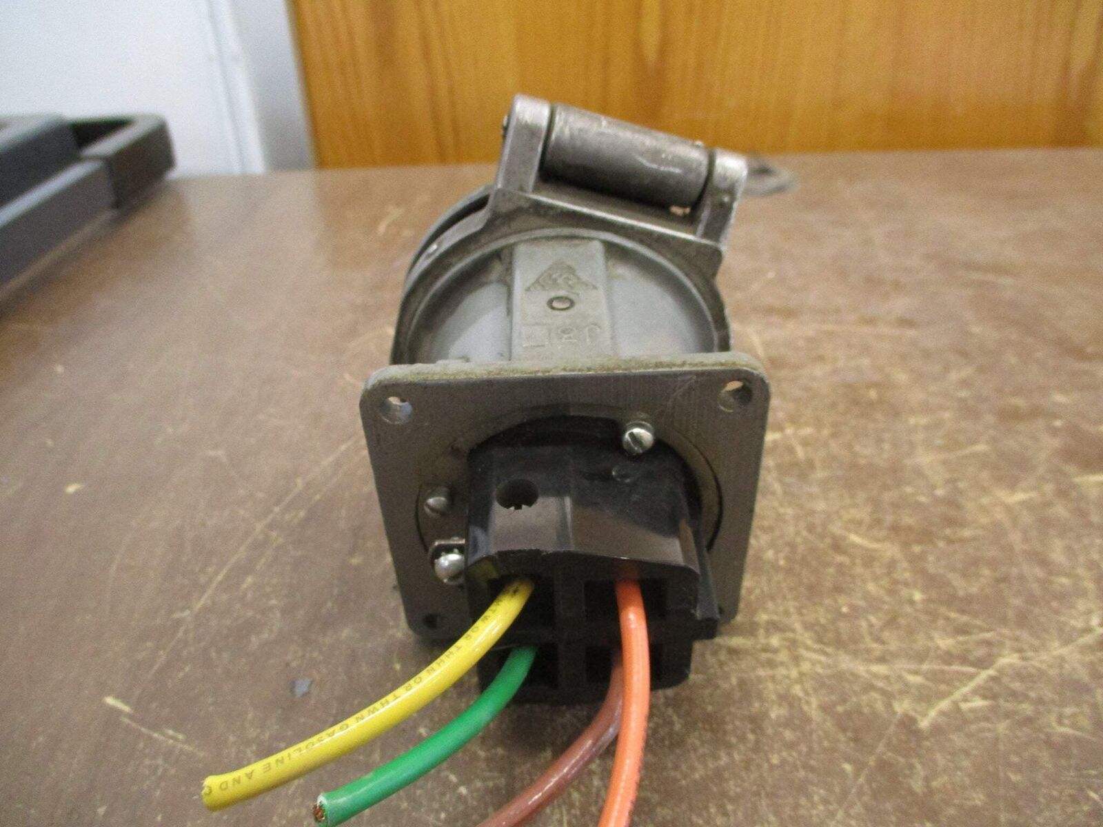 Russellstoll Receptacle JRS334H/RCPT 30A 250/600V Used