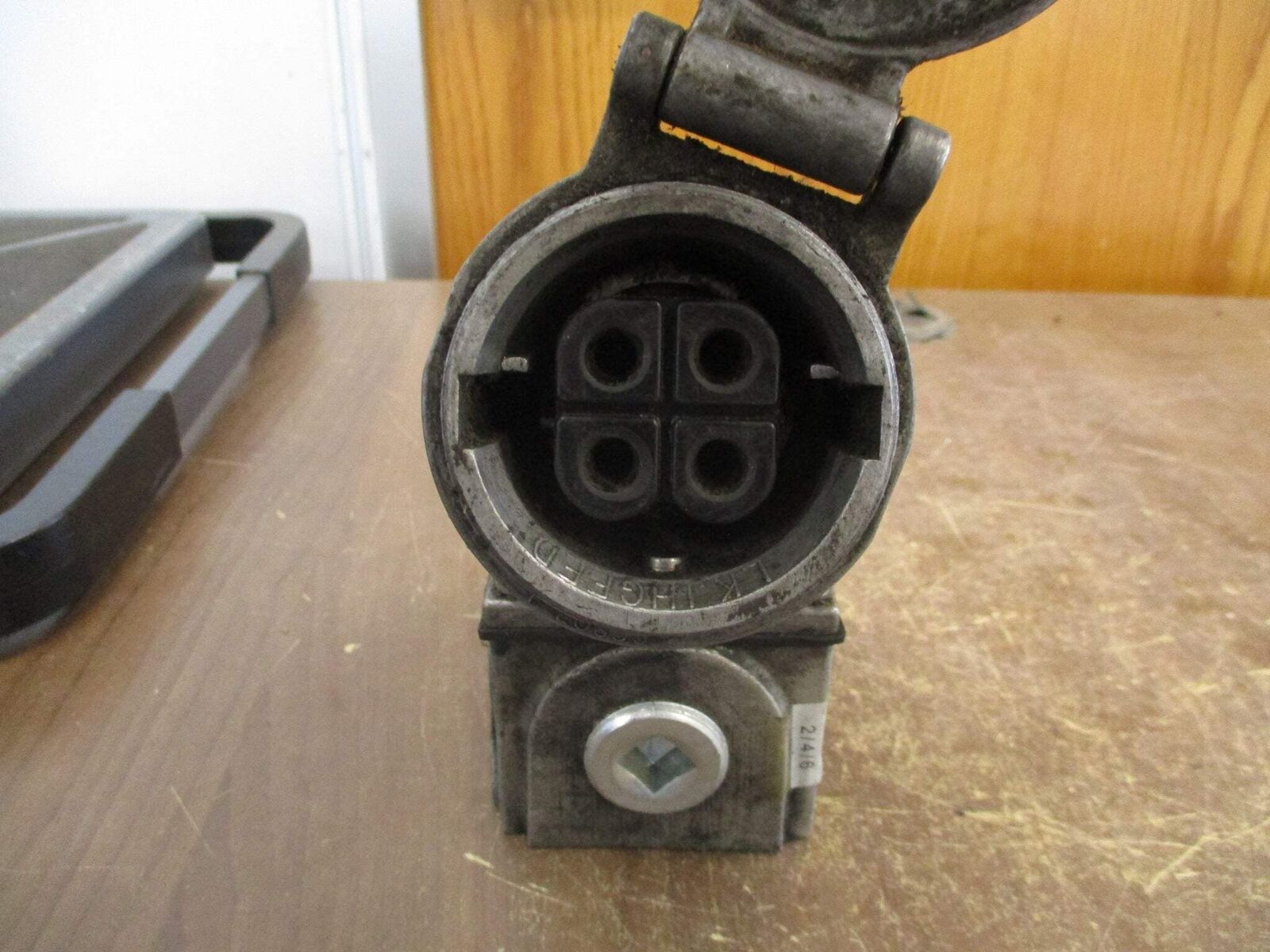 Russellstoll Receptacle JRFA334H 30A 250/600V W/Base & Angle Adapter Used