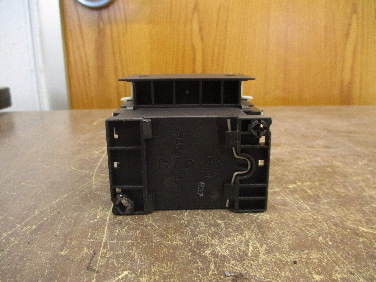 Siemens Sirius 3R Contactor 3RT1325-1A..0 30A 690V 120V Coil *Chipped* Used