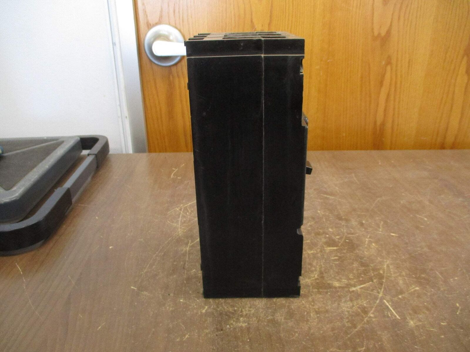 Westinghouse Circuit Breaker LBB2250W 250A 600V 2P Used