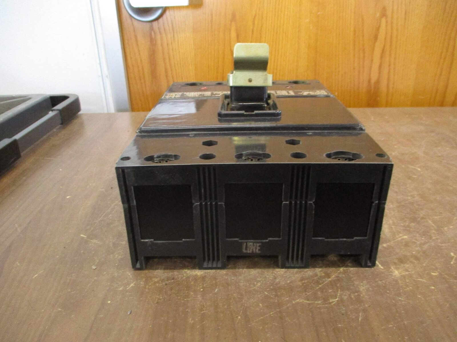 Westinghouse Circuit Breaker LA3400F 100A Trip 600V 3P Used