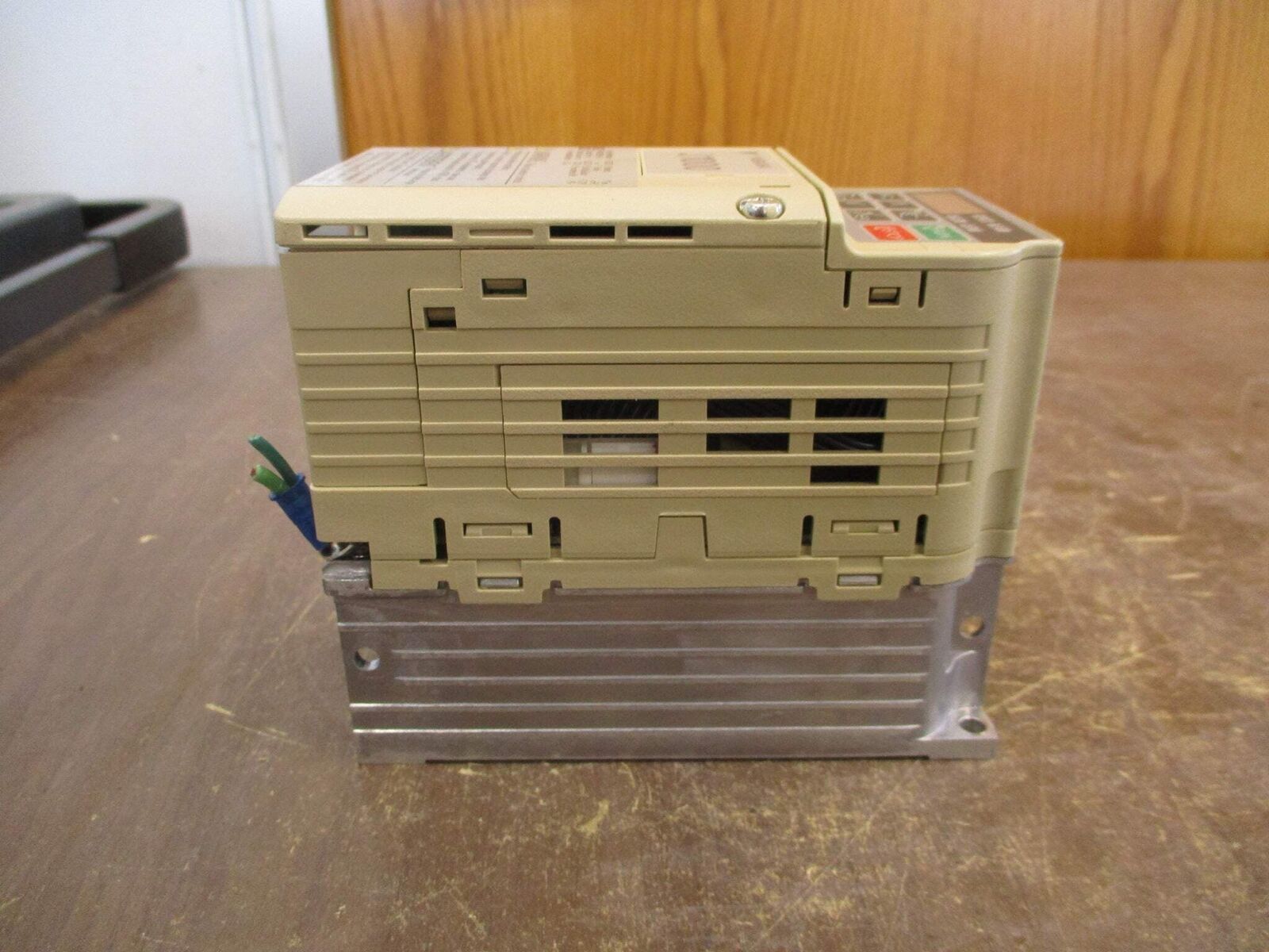 Yaskawa J1000 AC Drive CIMR-JU2A0004BAA 0.75HP 3Ph Used