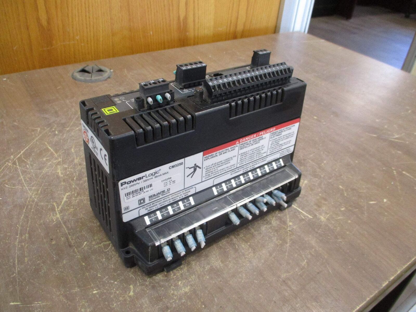 Square D PowerLogic Circuit Monitor CM3250 H/W Rev. A12 F/W Rev. 14.350 Used
