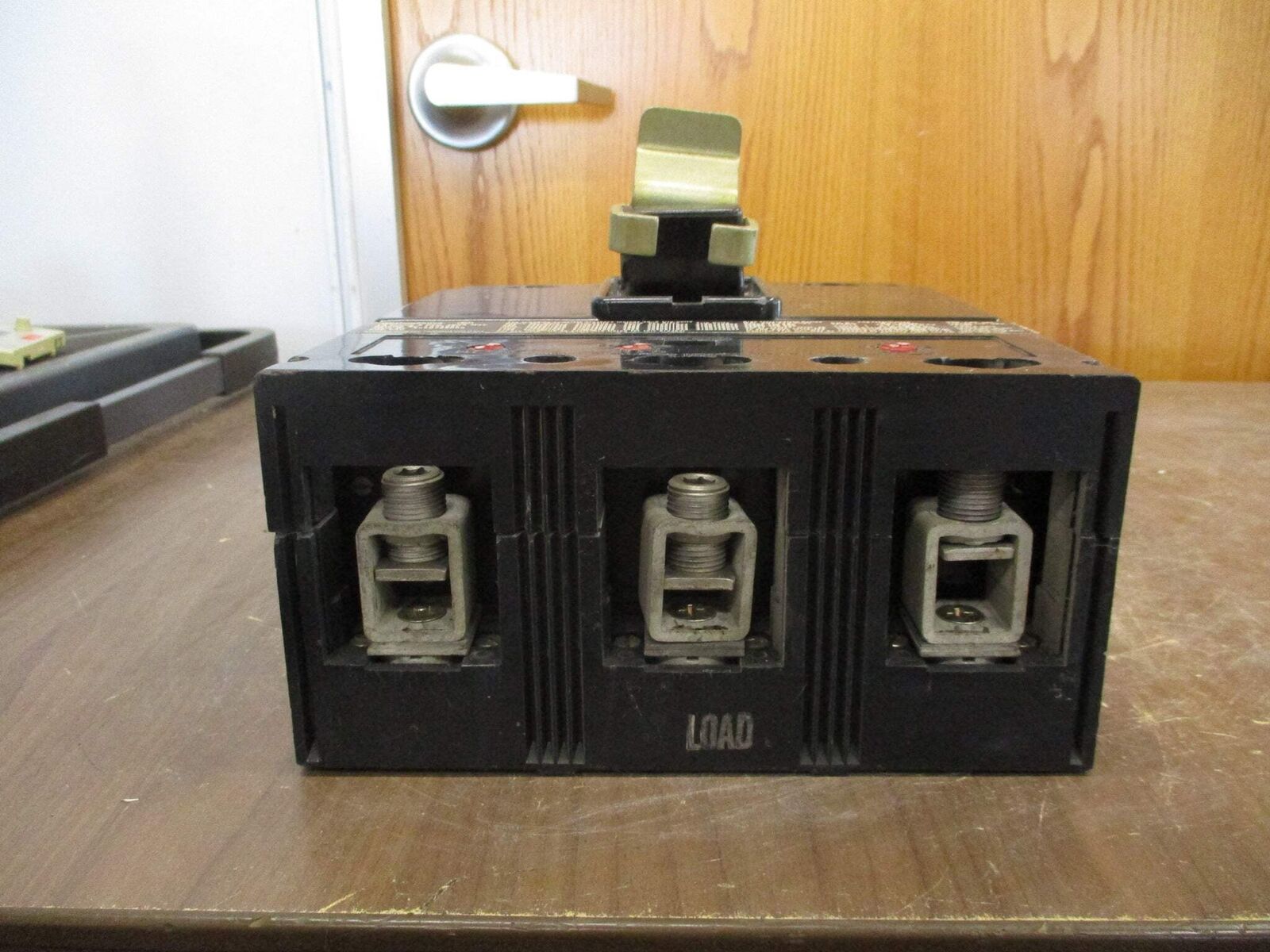 Westinghouse Circuit Breaker LA3400F 125A Trip 600V 3P Used
