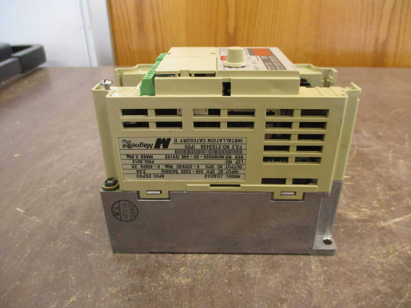MagneTek AC Drive JDA003 0.5HP 3Ph *No Cover* *Cracked* Used