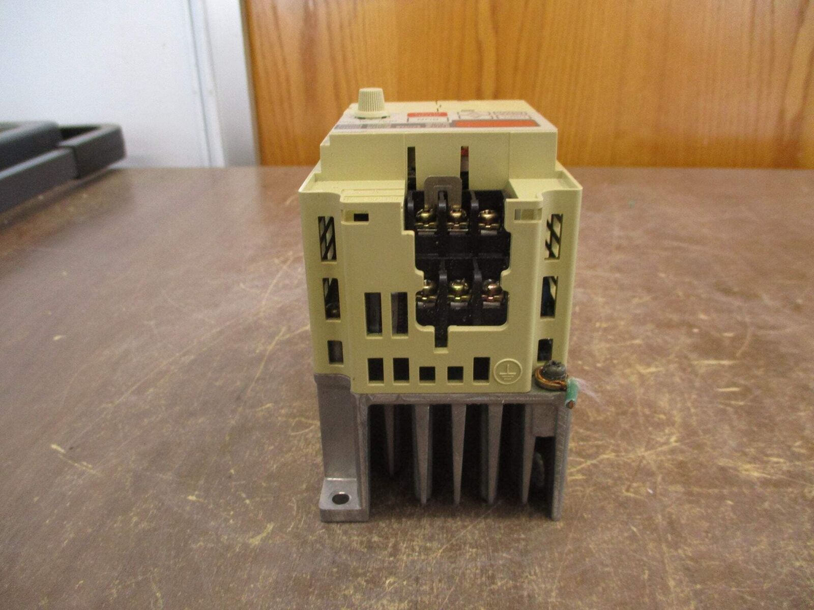 MagneTek AC Drive JDA003 0.5HP 3Ph *No Cover* *Cracked* Used