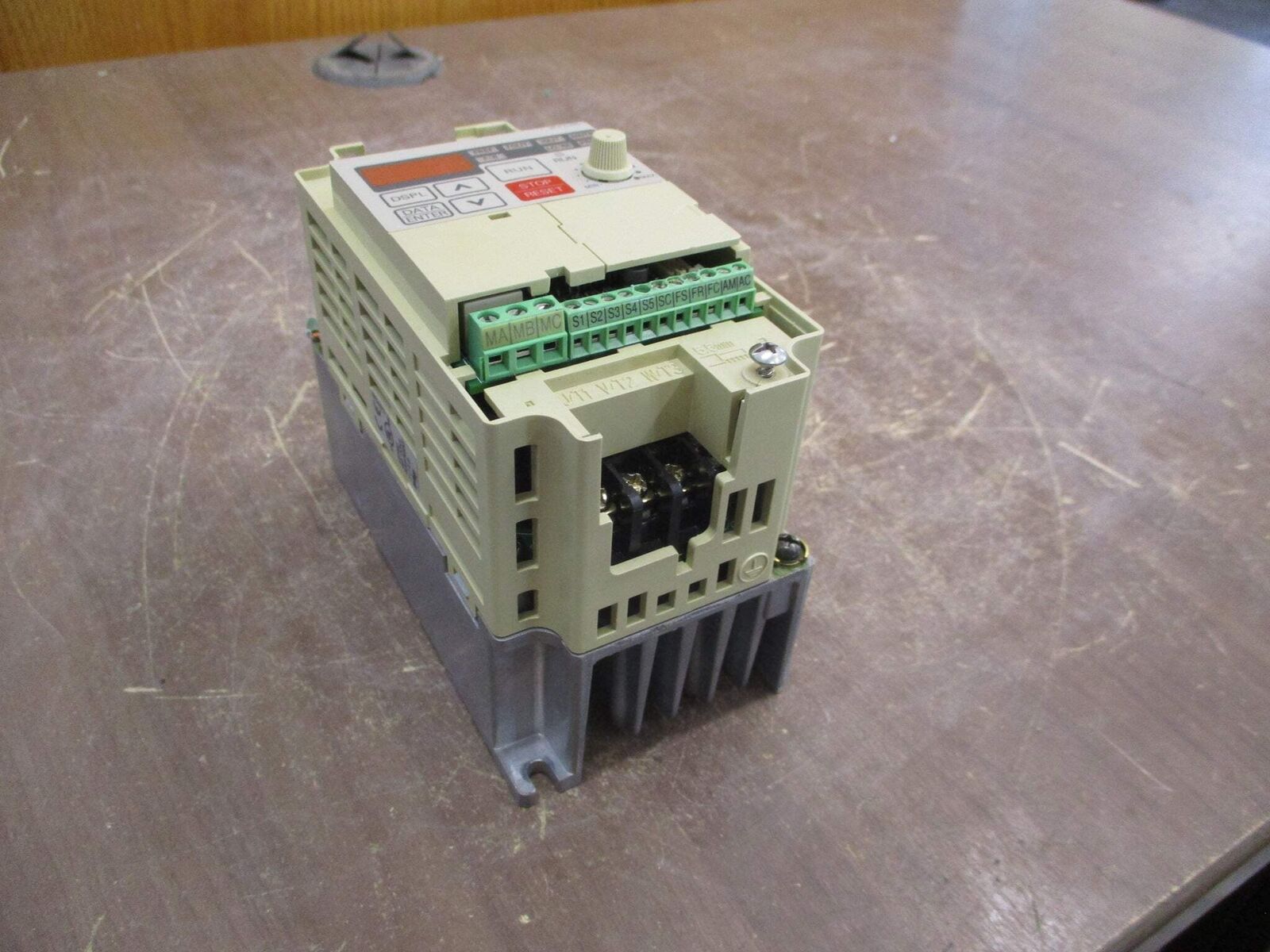 MagneTek AC Drive JDA003 0.5HP 3Ph *No Cover* *Cracked* Used