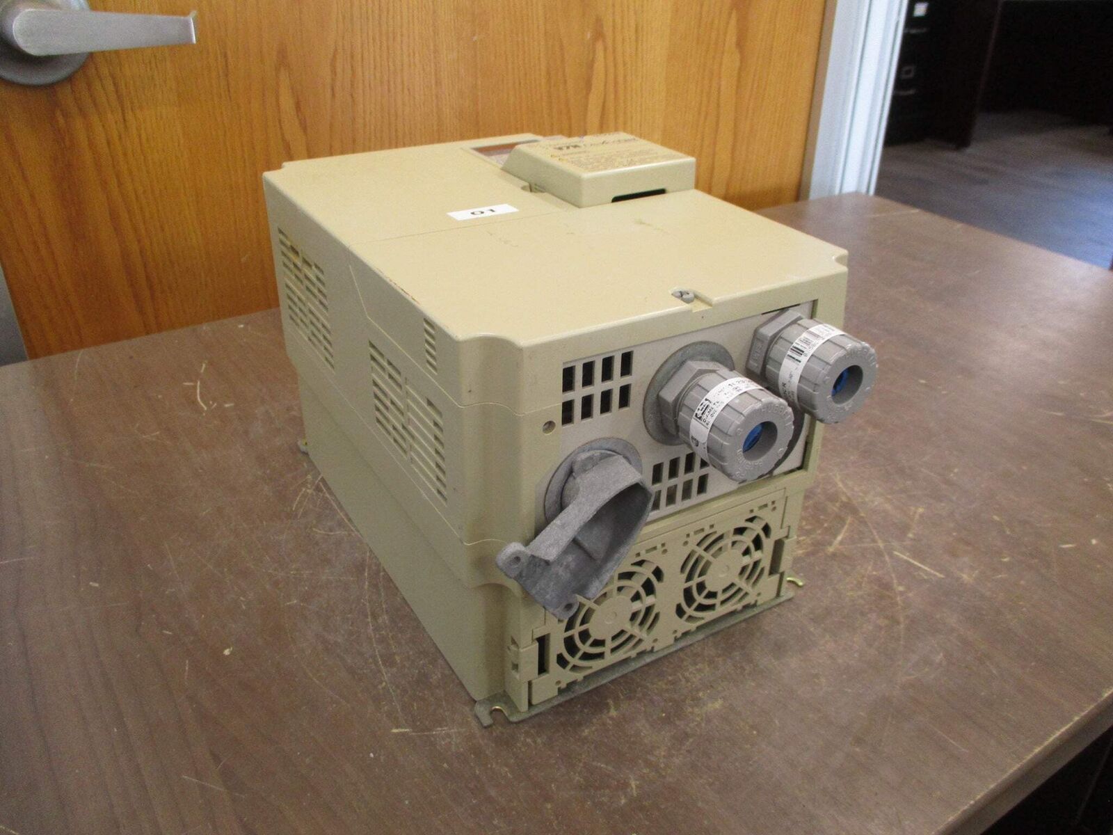 Yaskawa Varispeed V7N AC Drive CIMR-V7NU45P5 10HP 3Ph w/ Keypad *Missing Knob*