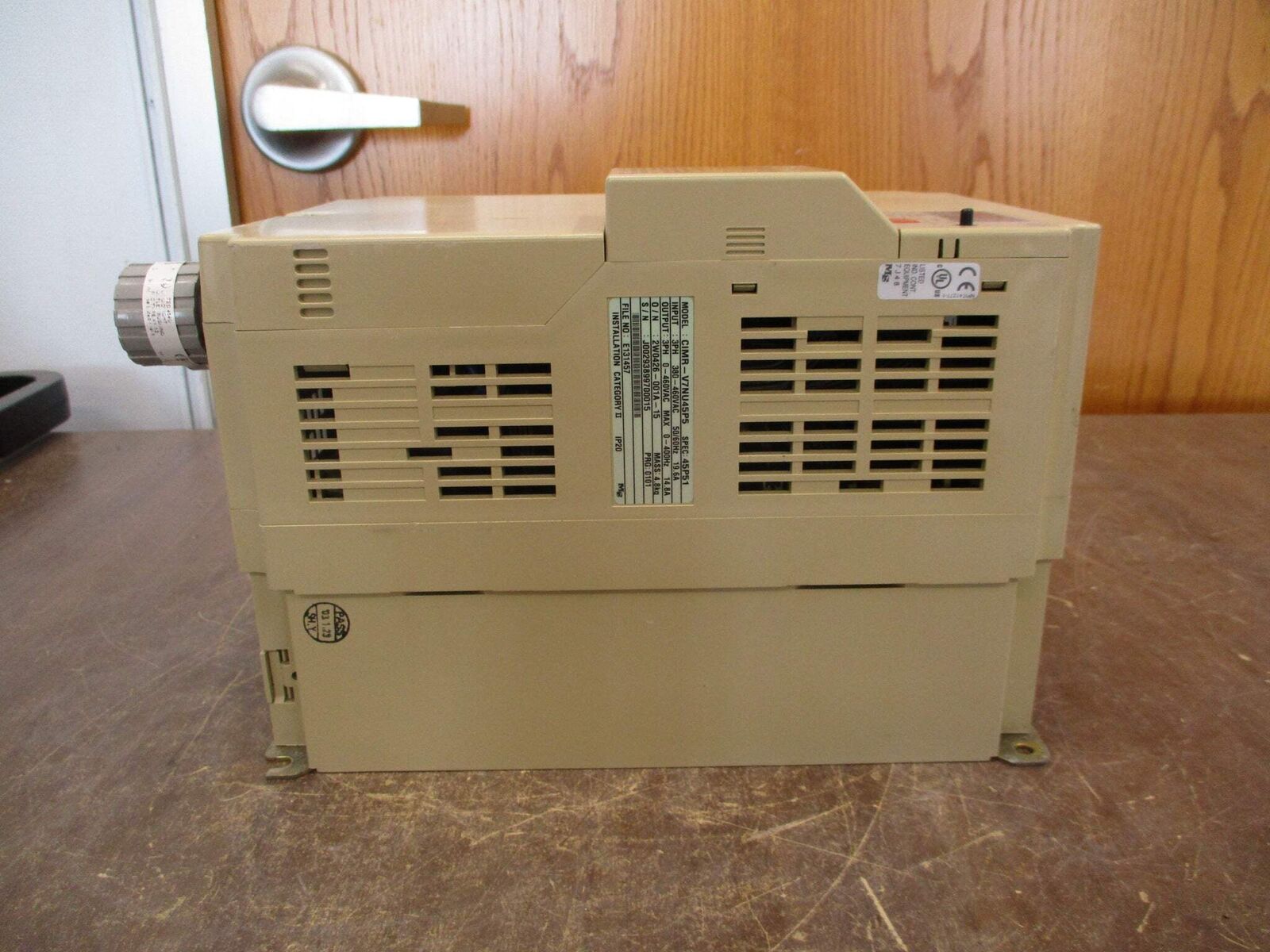 Yaskawa Varispeed V7N AC Drive CIMR-V7NU45P5 10HP 3Ph w/ Keypad *Missing Knob*
