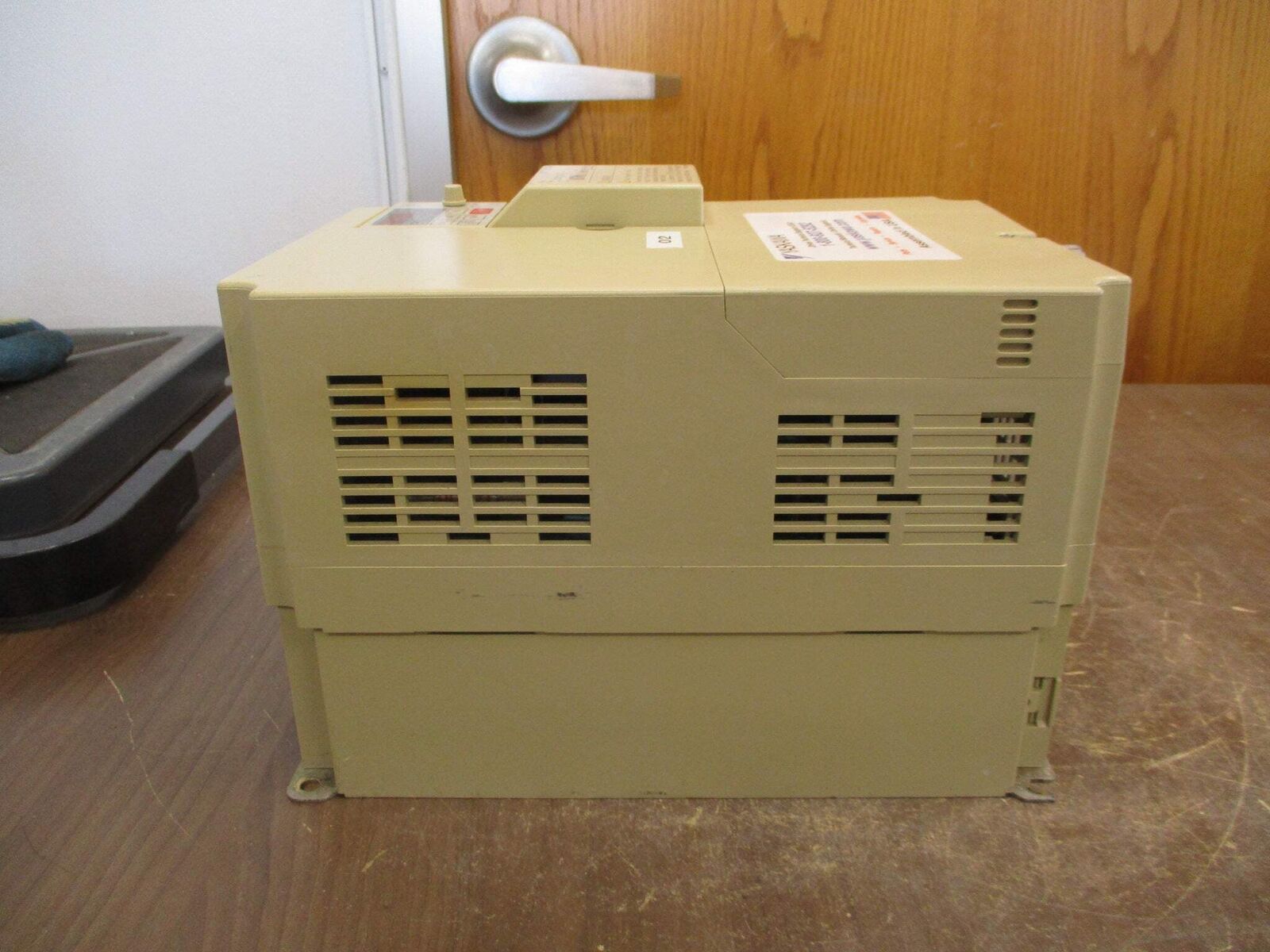 Yaskawa Varispeed V7N AC Drive CIMR-V7NU45P5 10HP 3Ph w/ Keypad Used
