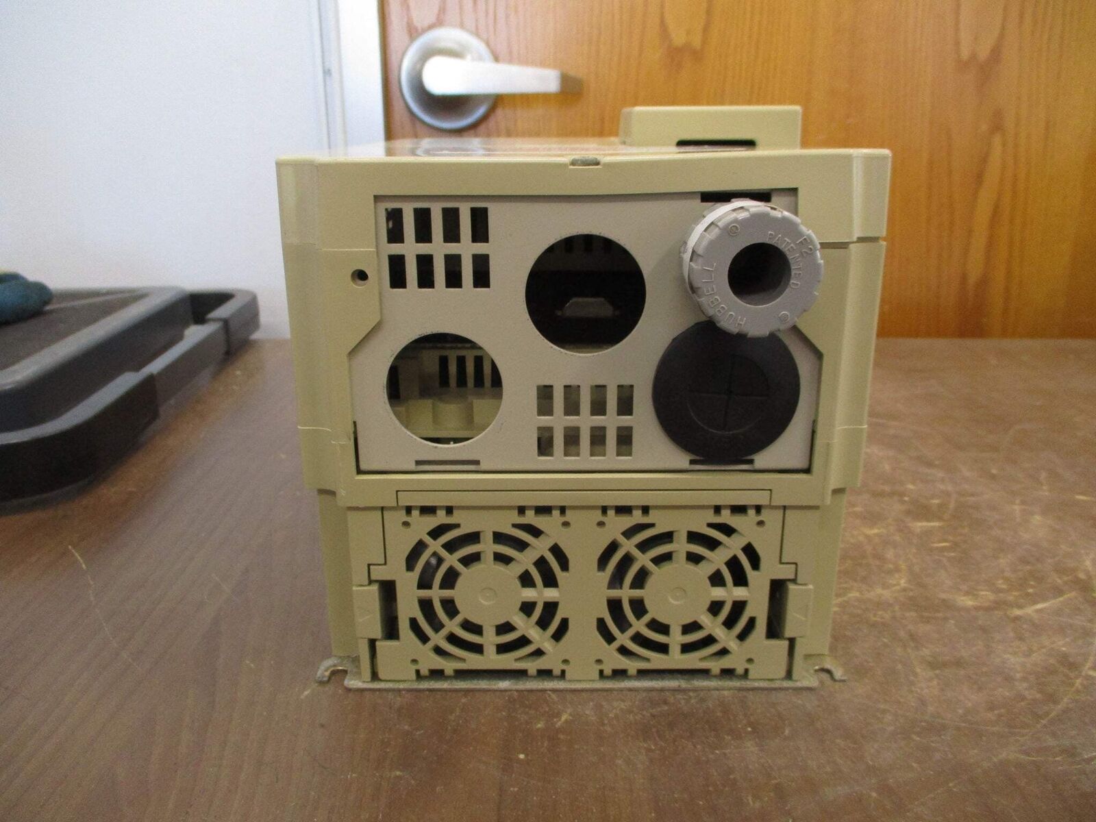 Yaskawa Varispeed V7N AC Drive CIMR-V7NU45P5 10HP 3Ph w/ Keypad Used