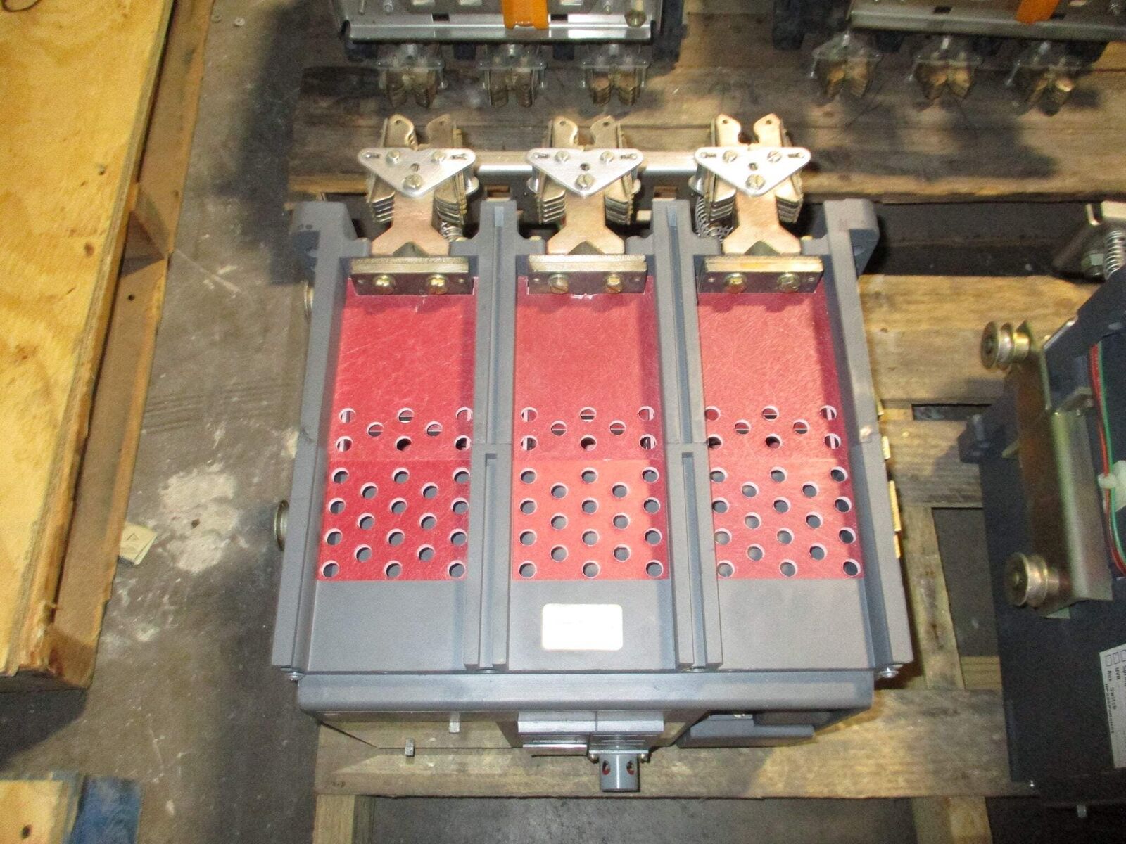 Westinghouse Circuit Breaker SPB 50 800A Frame 300A Plug 600V 50/60Hz 3P Used
