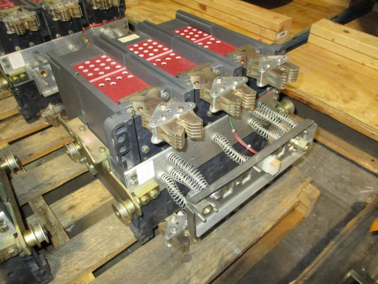Westinghouse Circuit Breaker SPB 50 800A Frame 300A Plug 600V 50/60Hz 3P Used