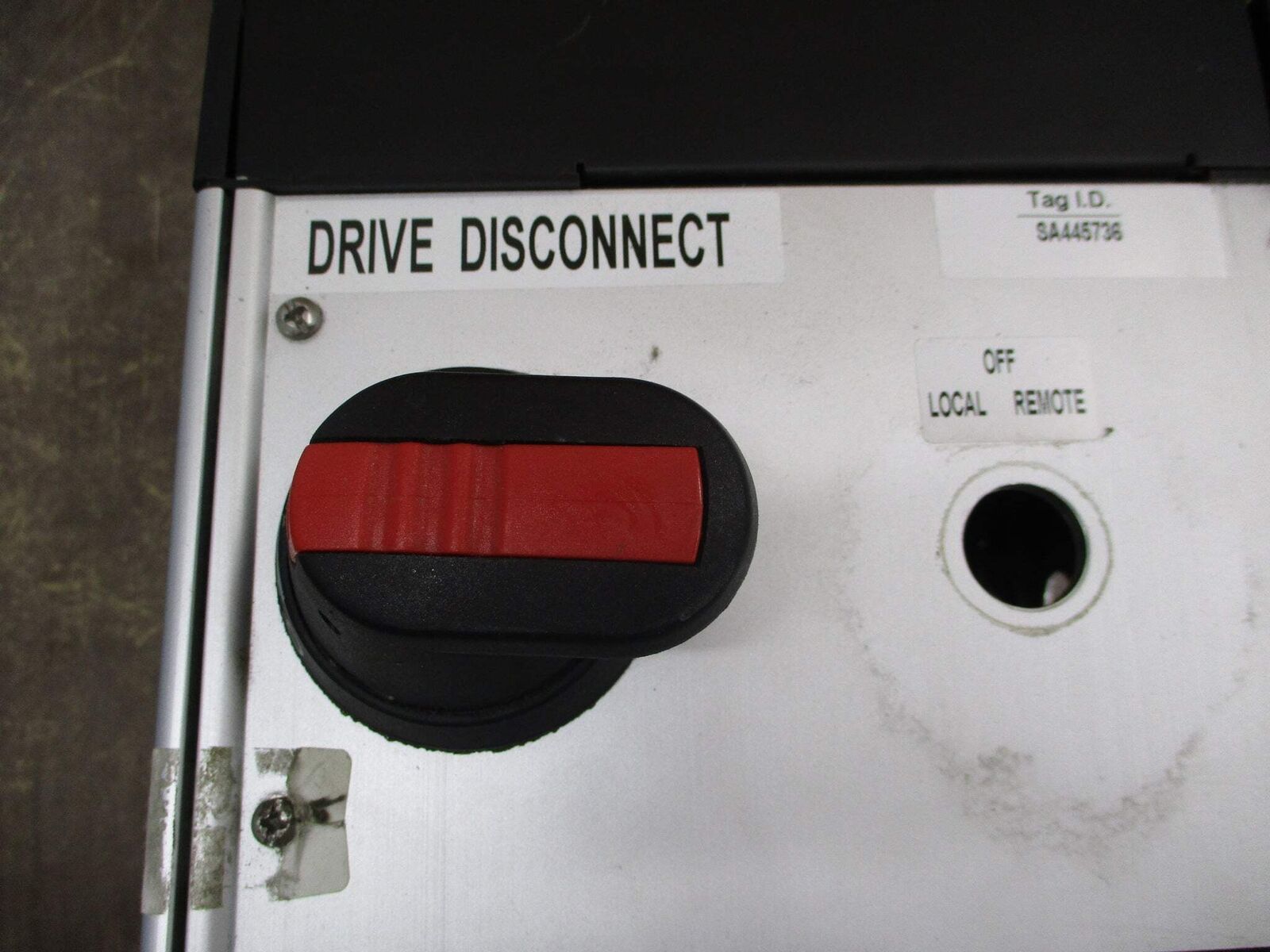 Danfoss VLT 6008 AC Drive 175Z7285 7.5HP 3Ph w/ Disconnect Used.