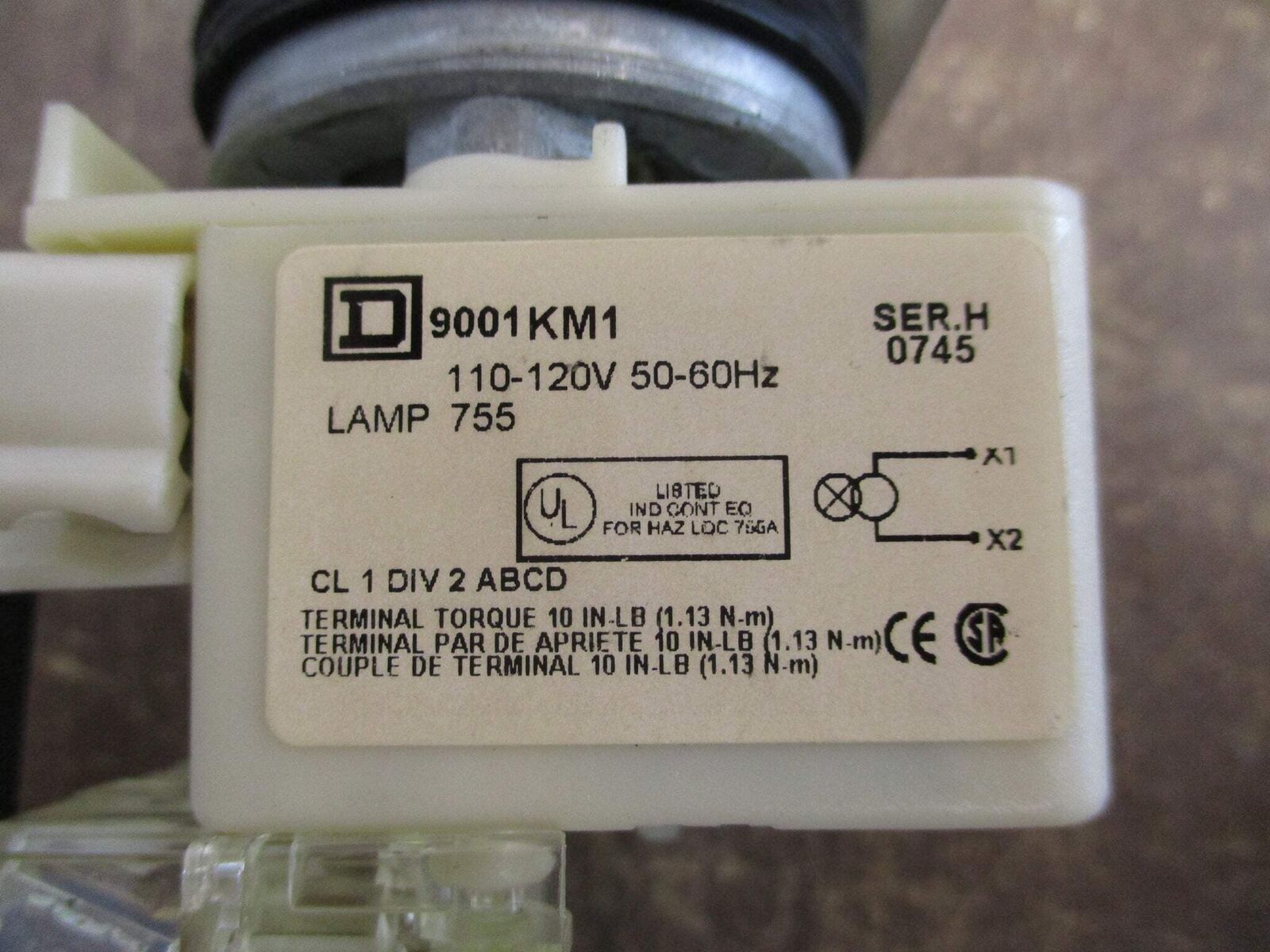 Square D Illuminated Push Button 9001 KM1 Ser. H 110-120V 50-60Hz Green Used.