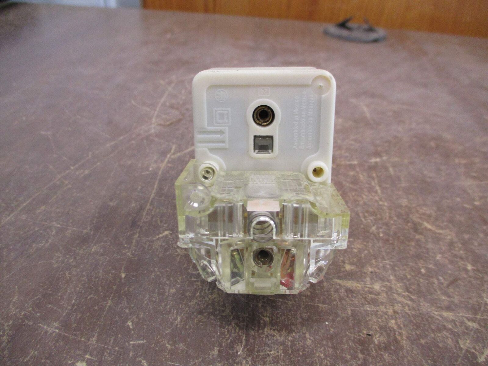 Square D Illuminated Push Button 9001 KM1 Ser. H 110-120V 50-60Hz Green Used.