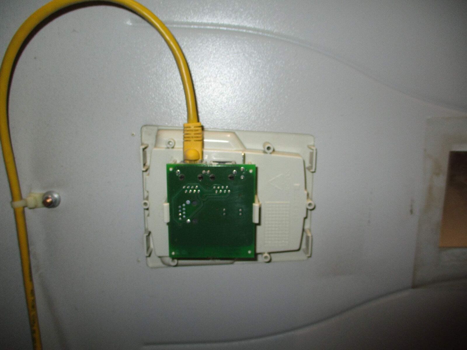 ABB ACH550 AC Drive w/ Bypass ACH550-BC-097A-4+F267+K465 75HP 3Ph *No Keypad*