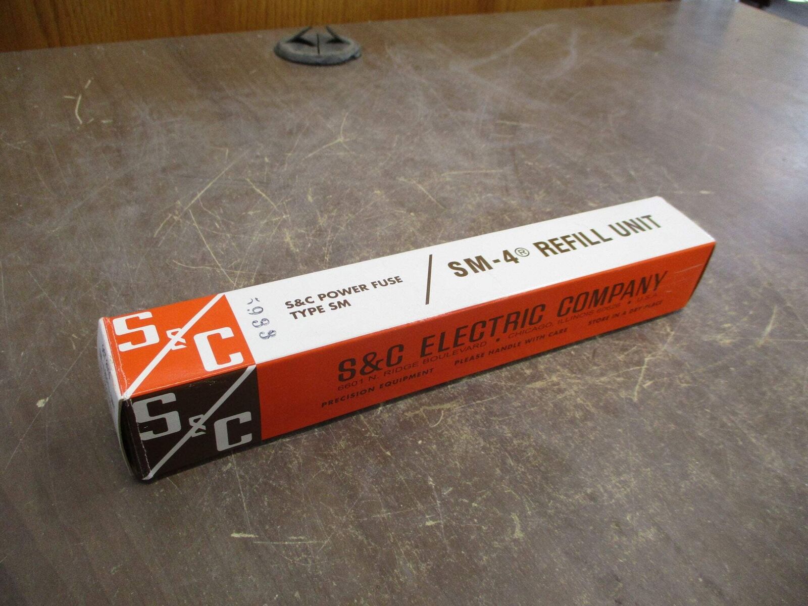 S&C SM-4 Fuse Refill Unit 122300R4 200E 14.4kV New Surplus