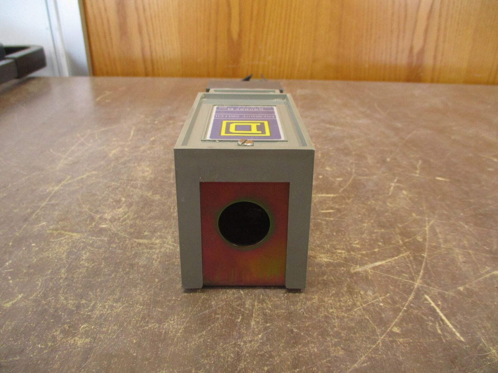Square D Pressure Switch 9012 GNG-5 Ser. B Range: 3-150PSIG Used