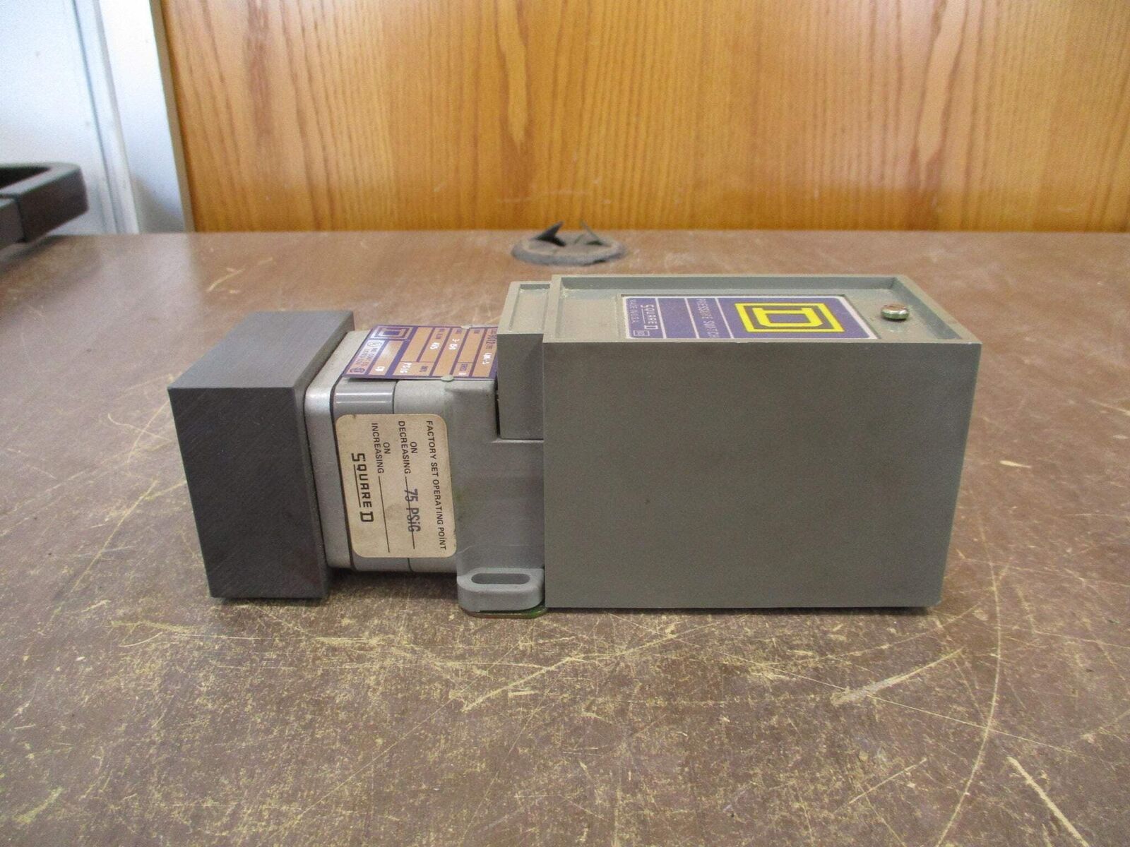 Square D Pressure Switch 9012 GNG-5 Ser. B Range: 3-150PSIG Used