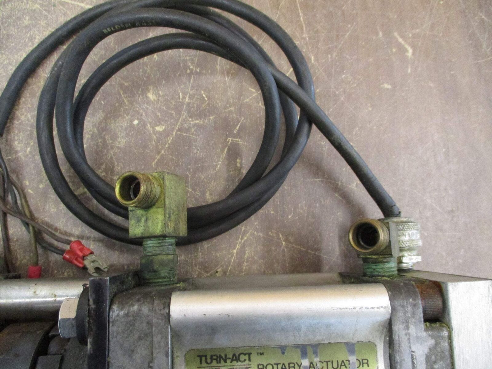 Turn-Act Rotary Actuator w/ Valve 899096 Used