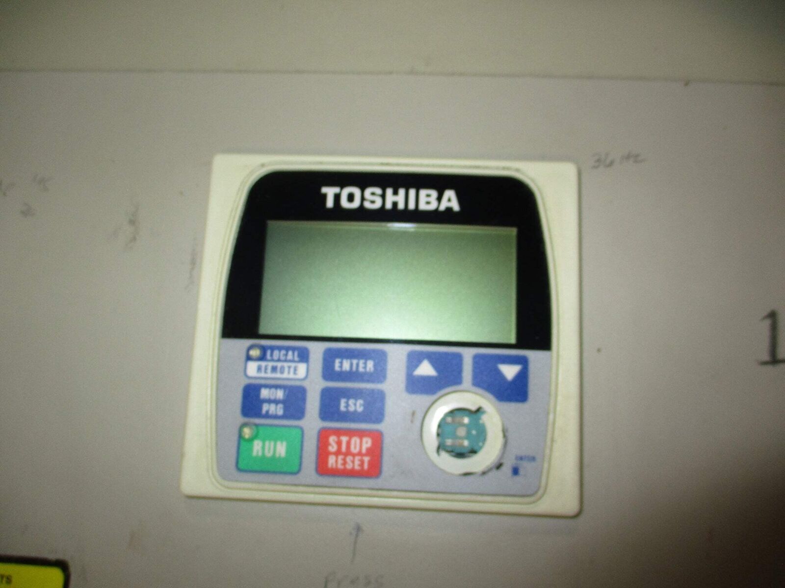 Toshiba AC Drive H74400EERD 40HP 3Ph w/ Keypad (Missing Dial) Used