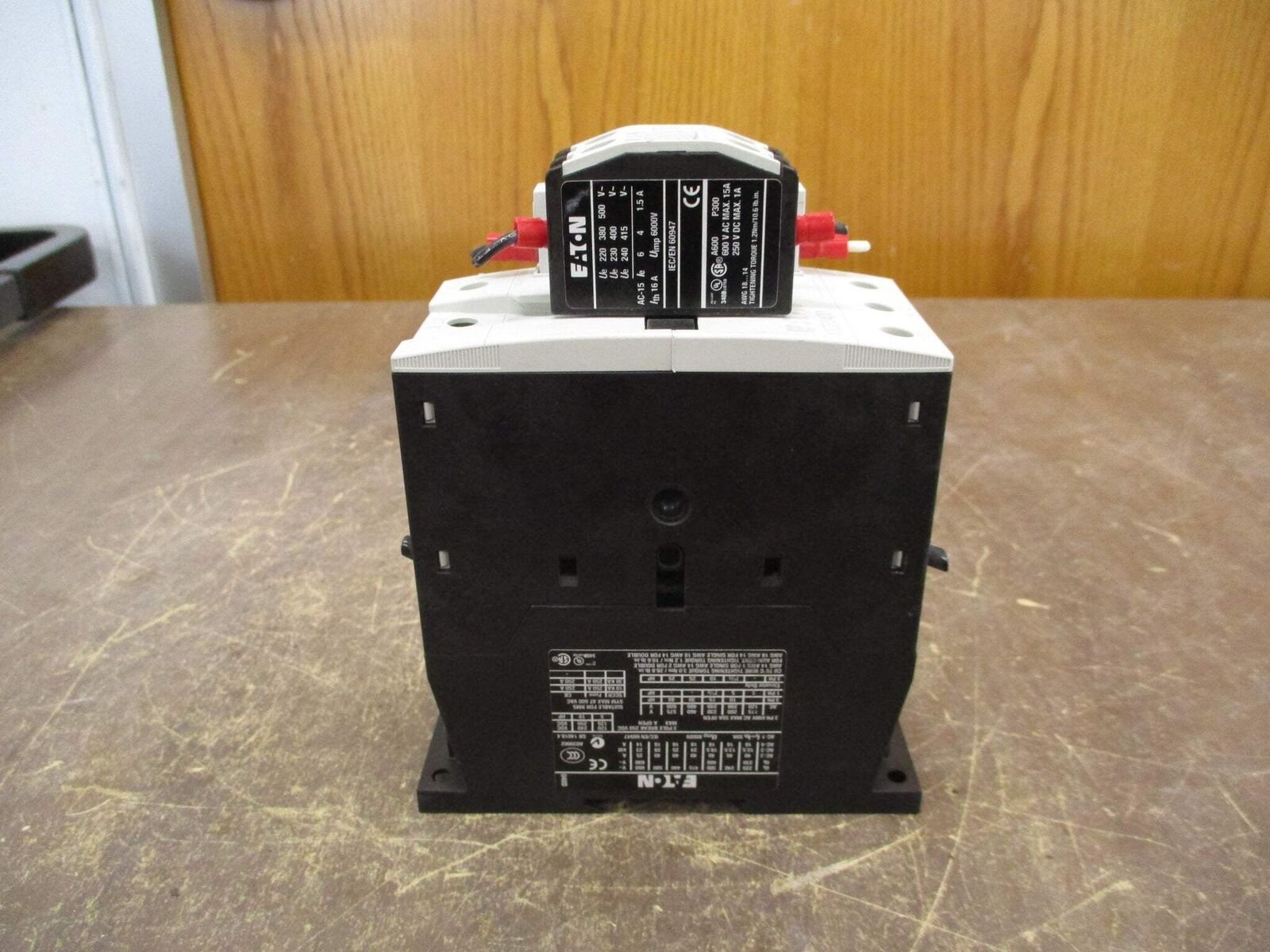 Eaton Contactor XTCE040D 120V Coil 55A 600V w/ Aux Contact Block Used