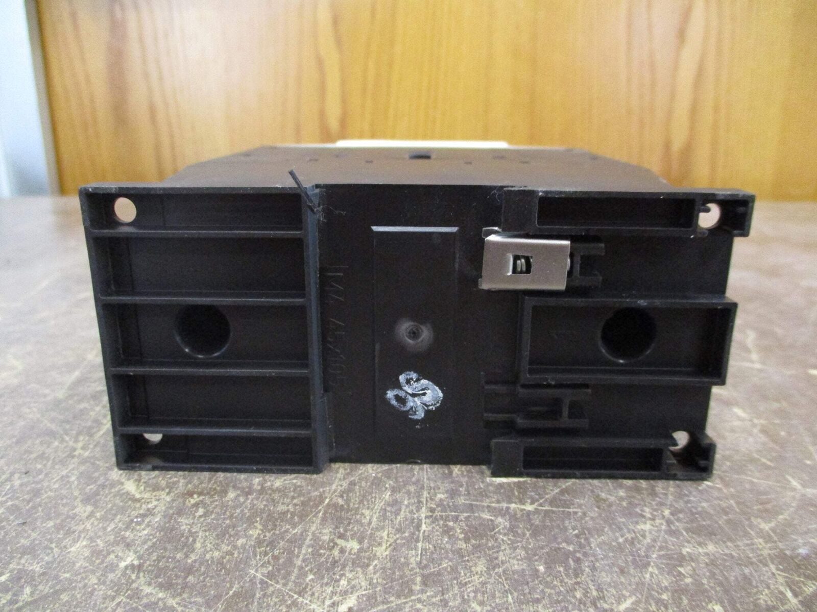 Eaton Contactor XTCE040D 120V Coil 55A 600V w/ Aux Contact Block Used