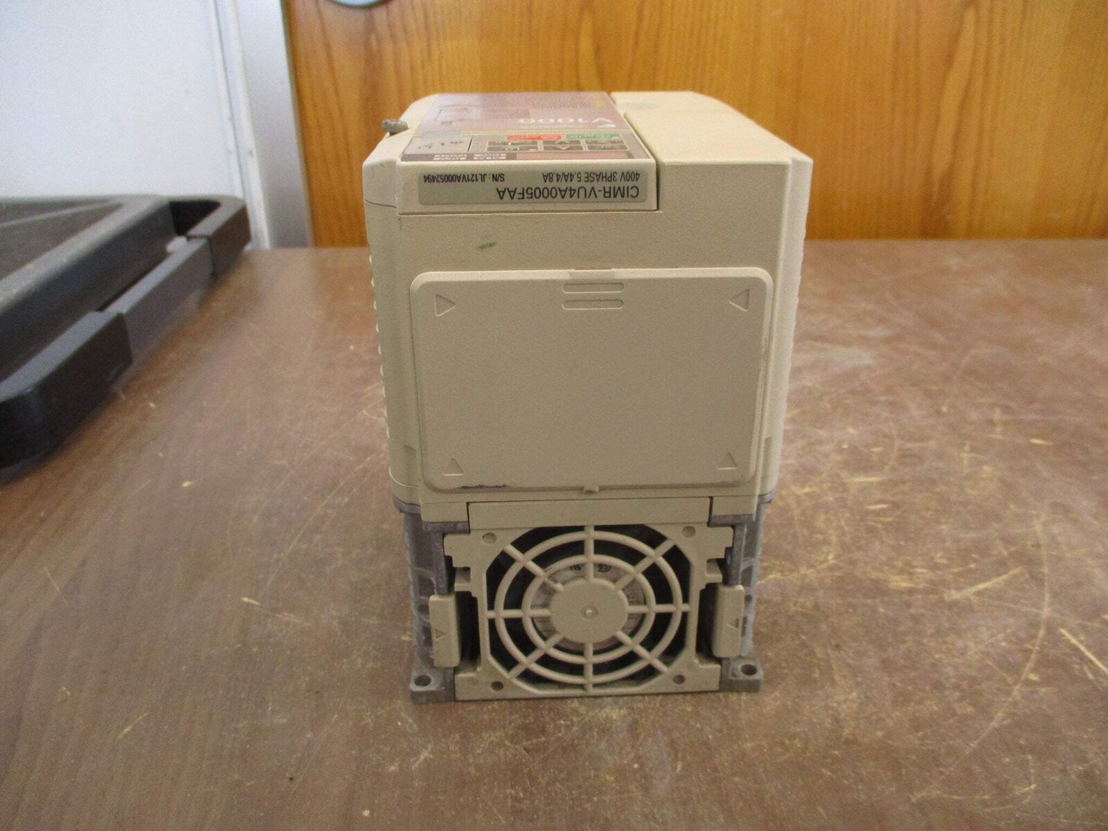 Yaskawa V1000 AC Drive CIMR-VU4A0005FAA Rev. A 3HP 3Ph Used