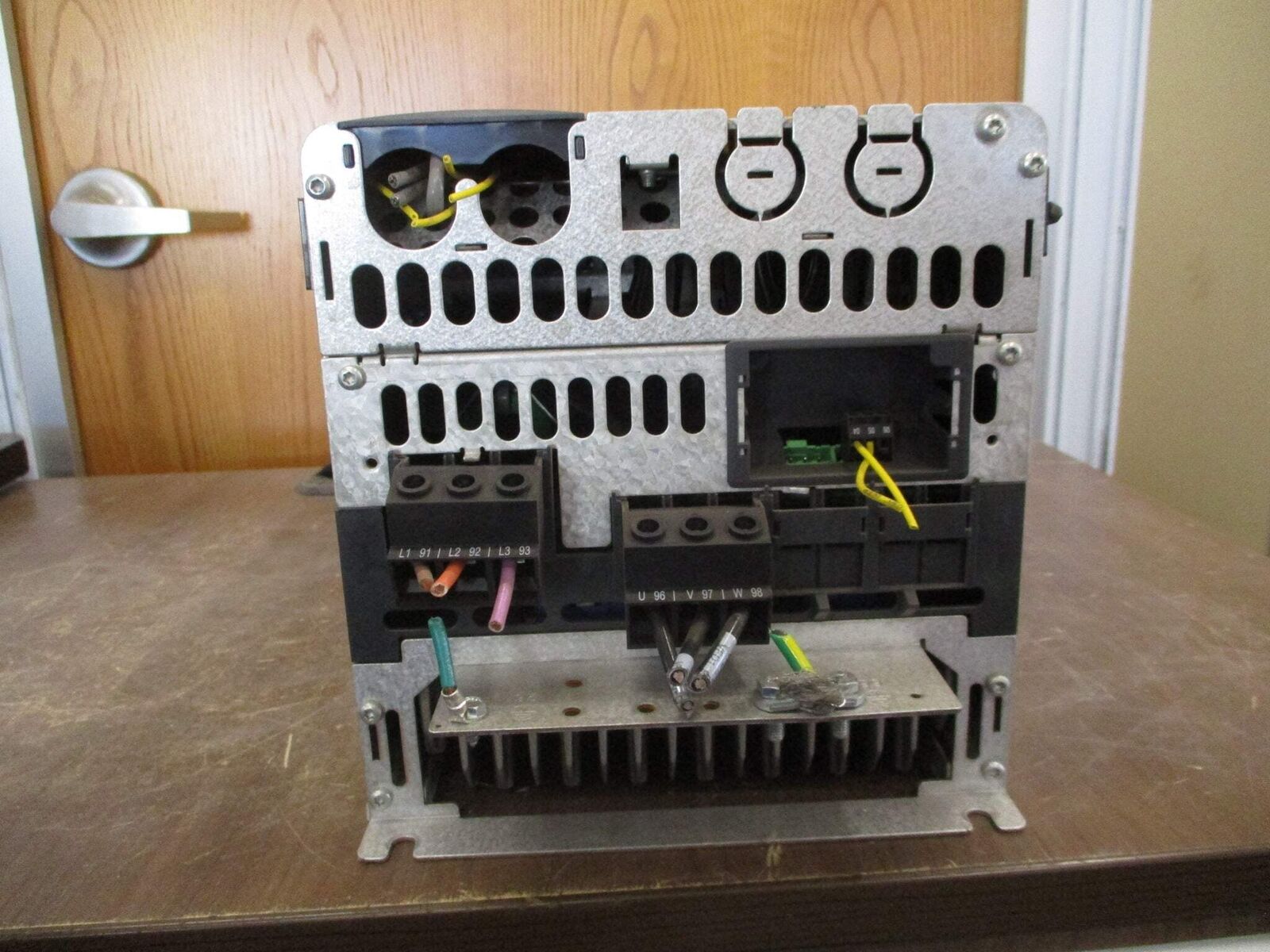 Danfoss CDS AC Drive 134F9368 25HP 3Ph w/ Keypad Used