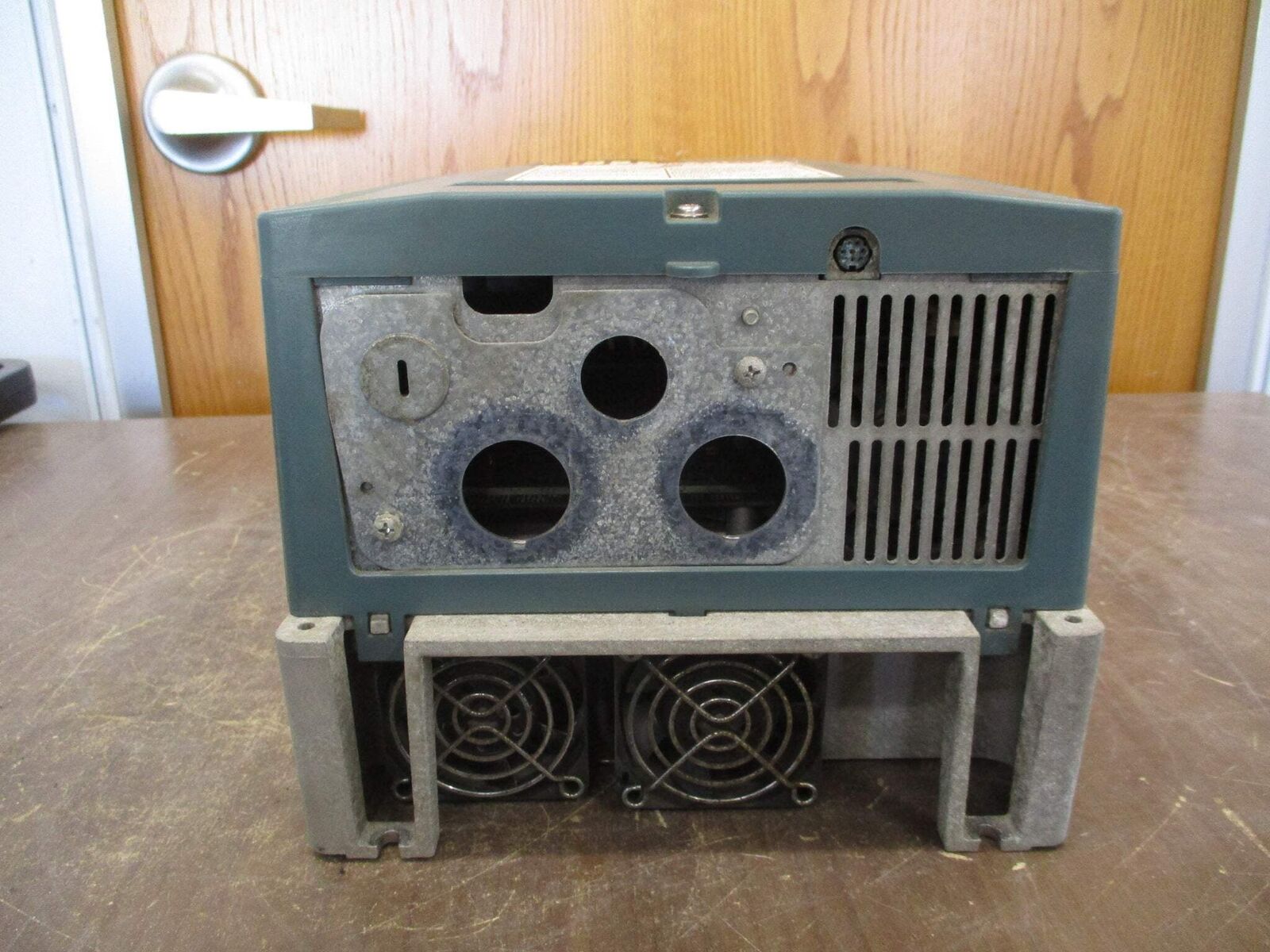 Rockwell Automation VTAC9 AC Drive 9VT401-022HTANN 15HP 3Ph w/ Keypad Used