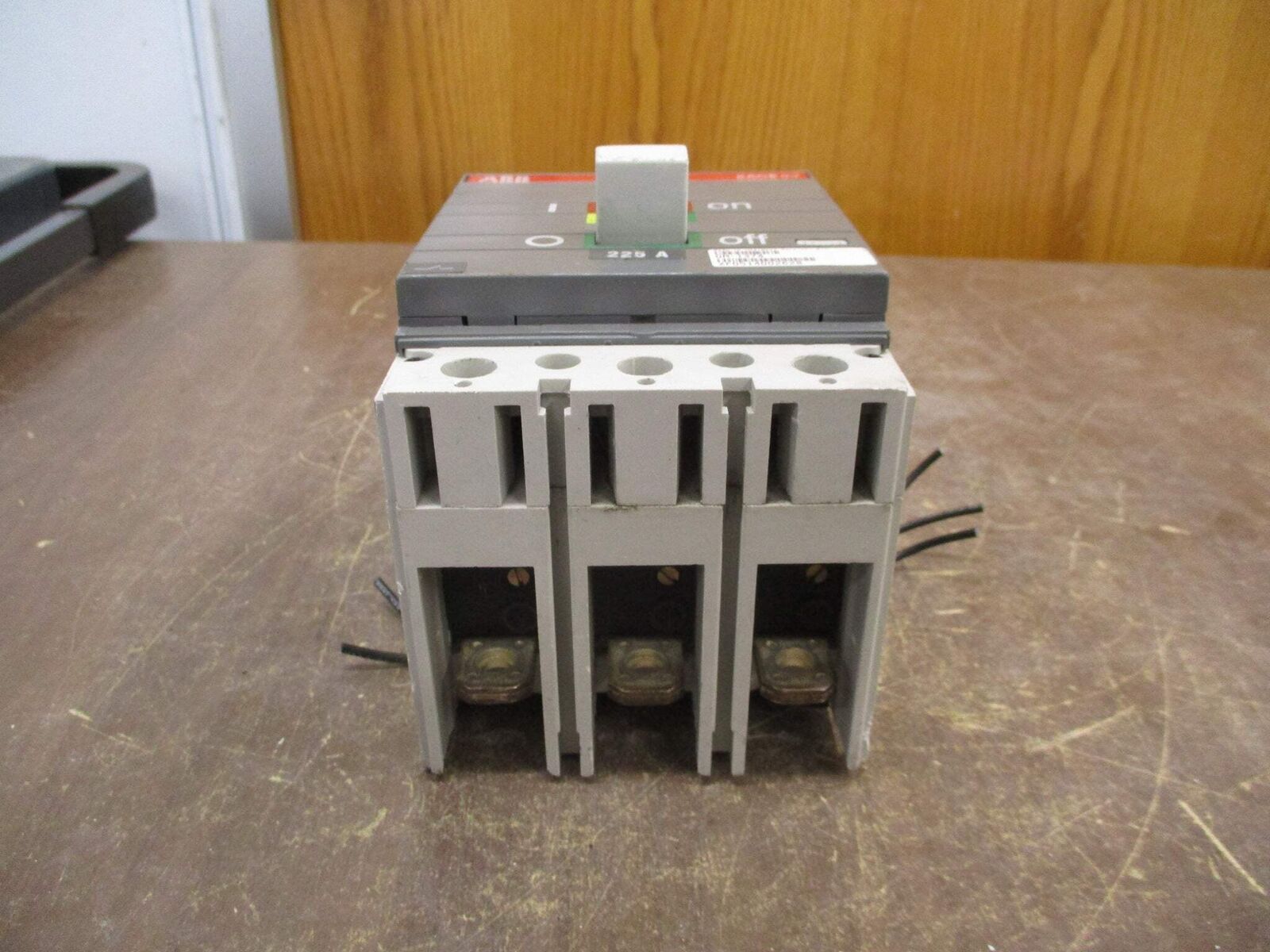 ABB Sace S3 Circuit Breaker S3H-D 225 480V 225A 3P *Dented* Used