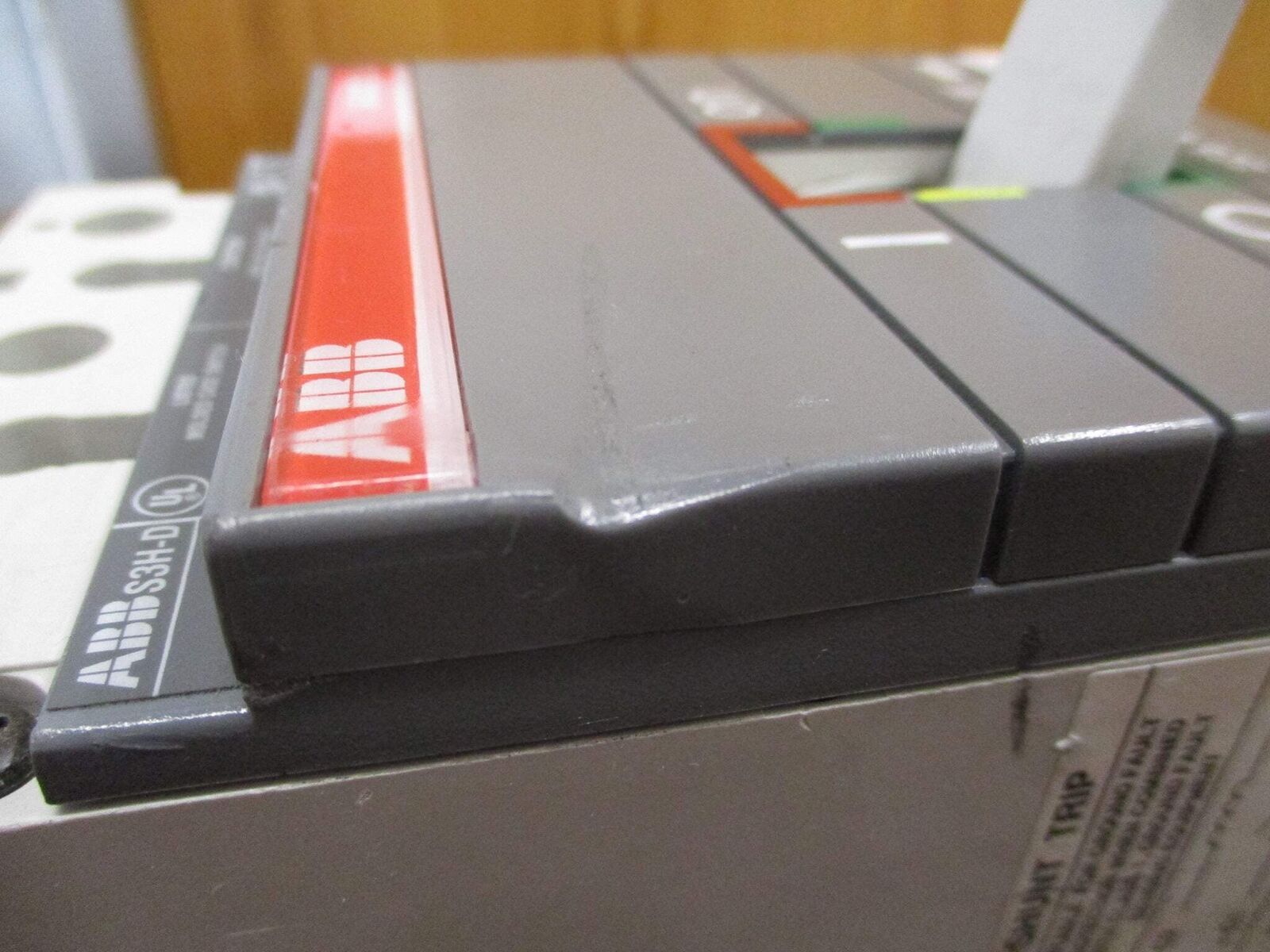 ABB Sace S3 Circuit Breaker S3H-D 225 480V 225A 3P *Dented* Used