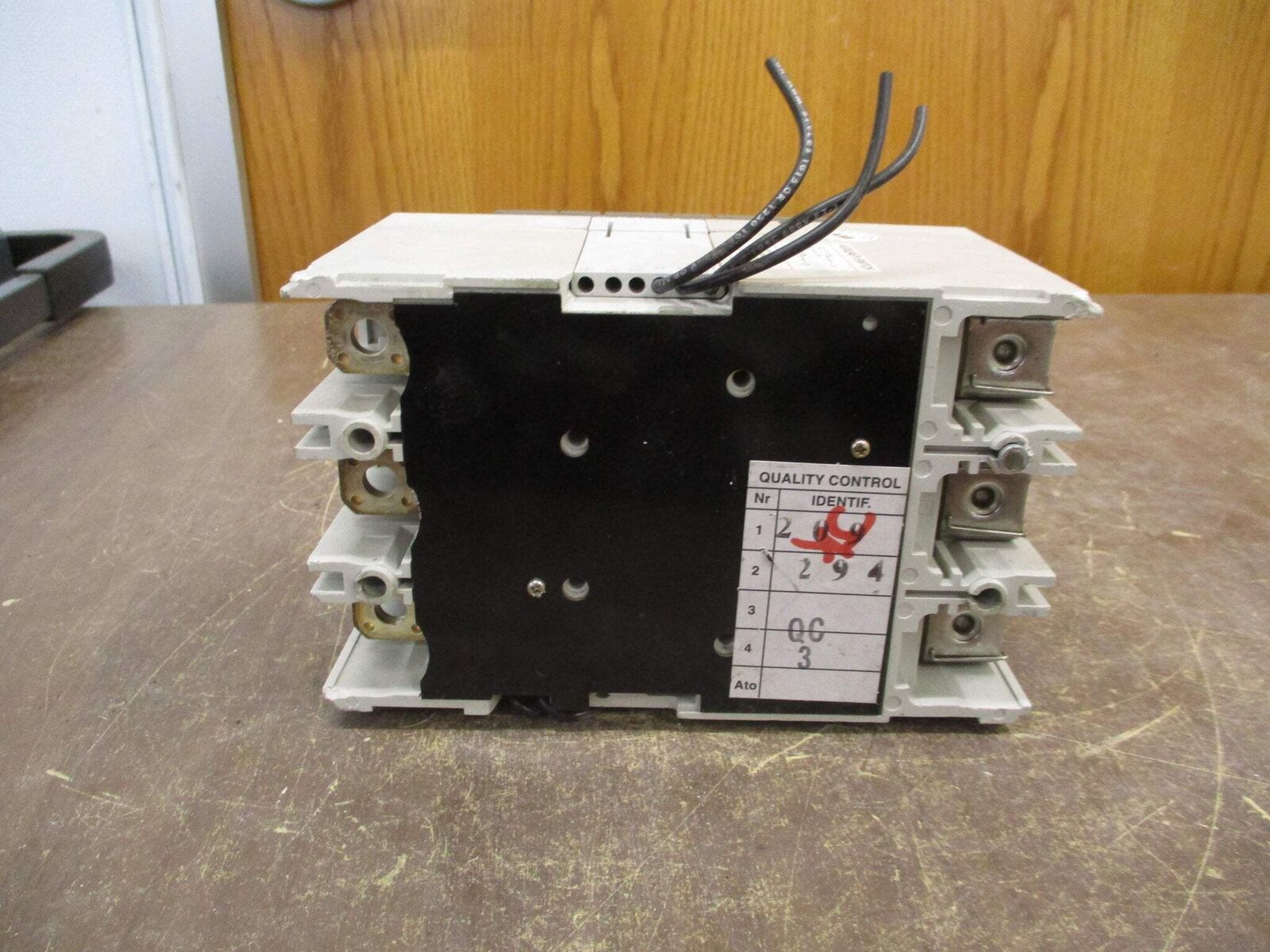 ABB Sace S3 Circuit Breaker S3H-D 225 480V 225A 3P *Dented* Used